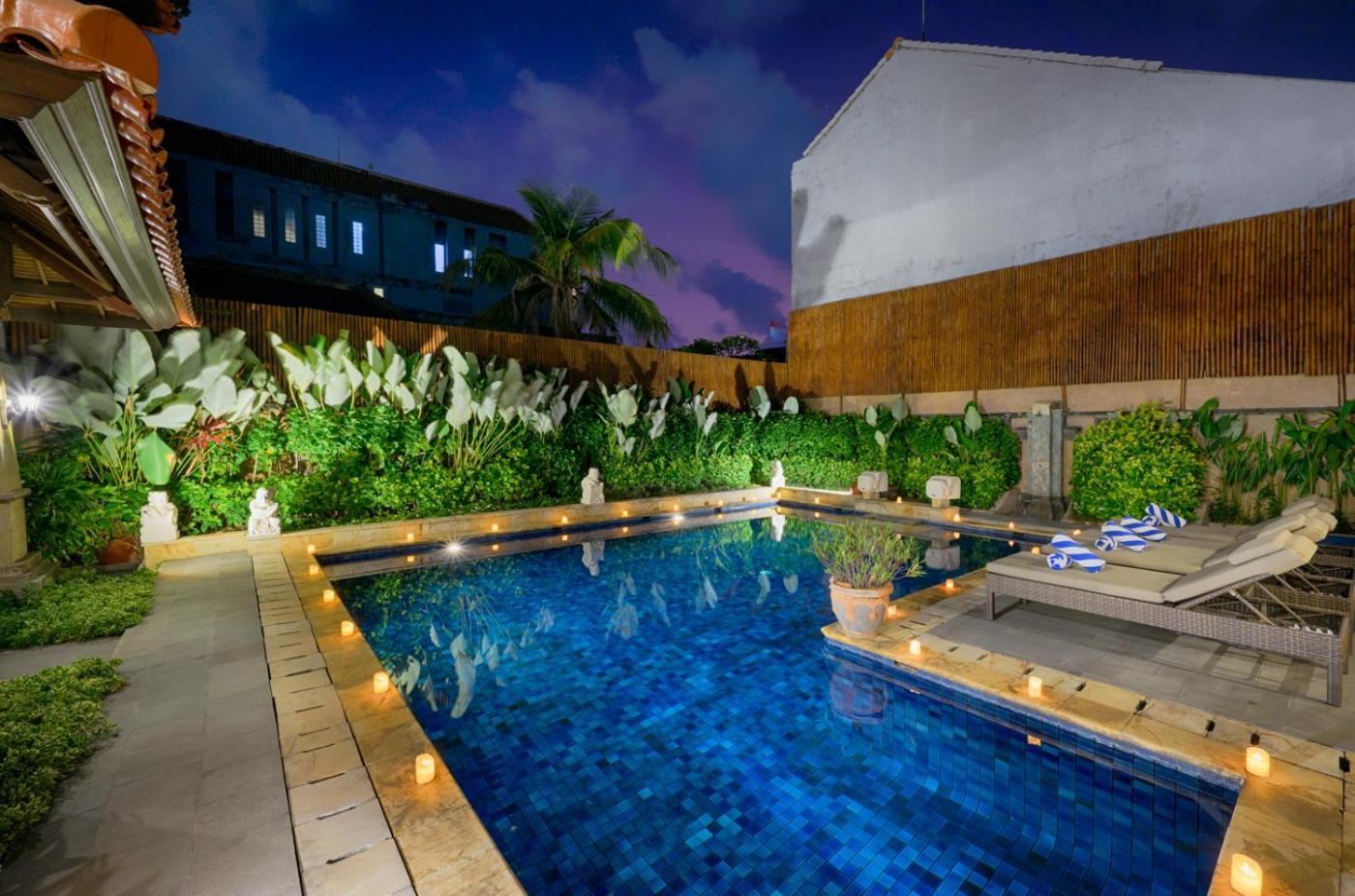Deh Simba At Oberoi Vila