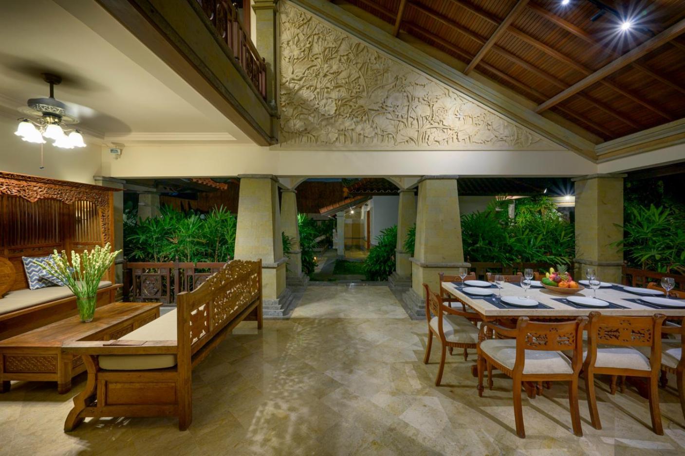 Deh Simba At Oberoi Vila *