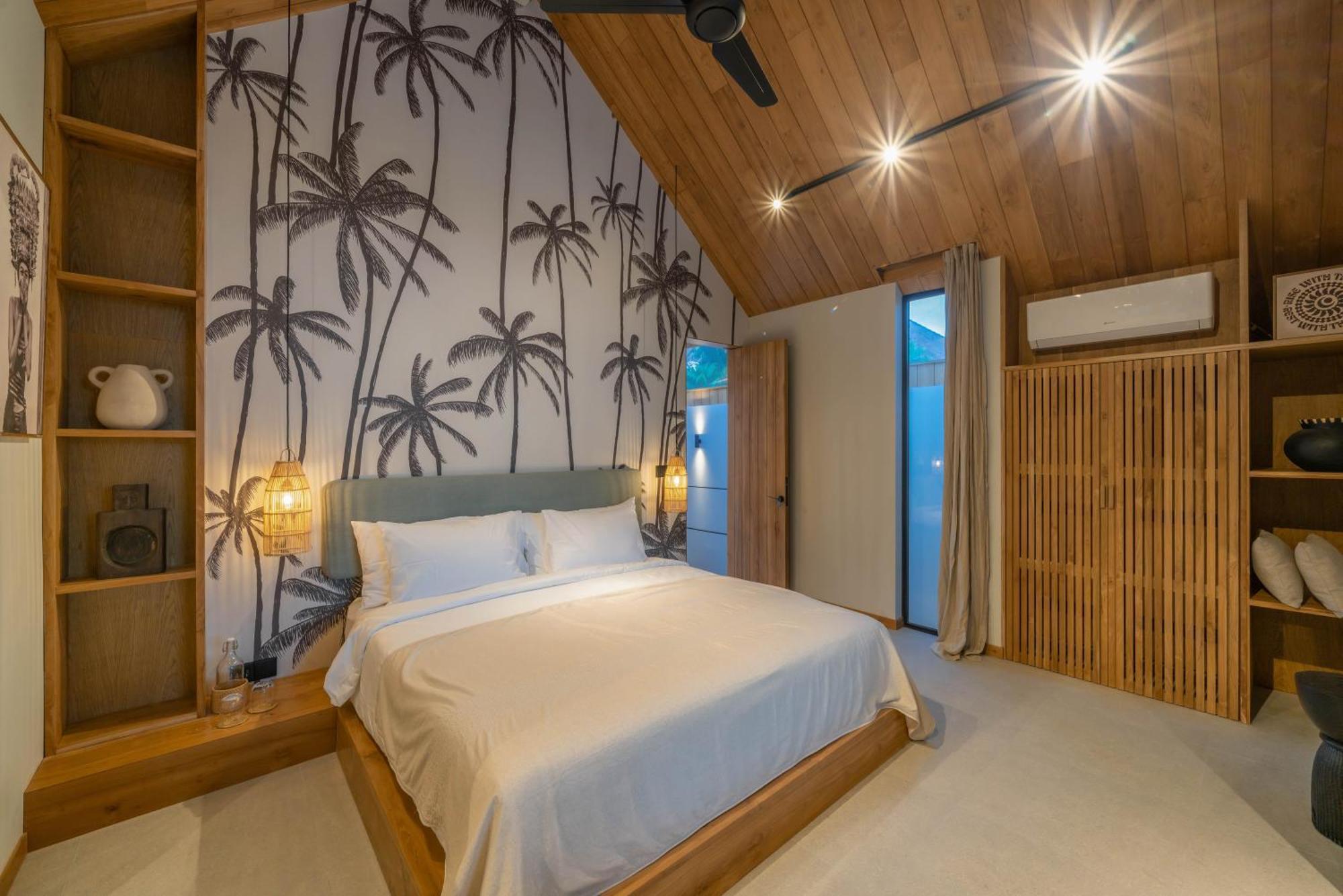Vaya - Luxe & Stylish 3br Just Steps From The Seminyak (Bali)