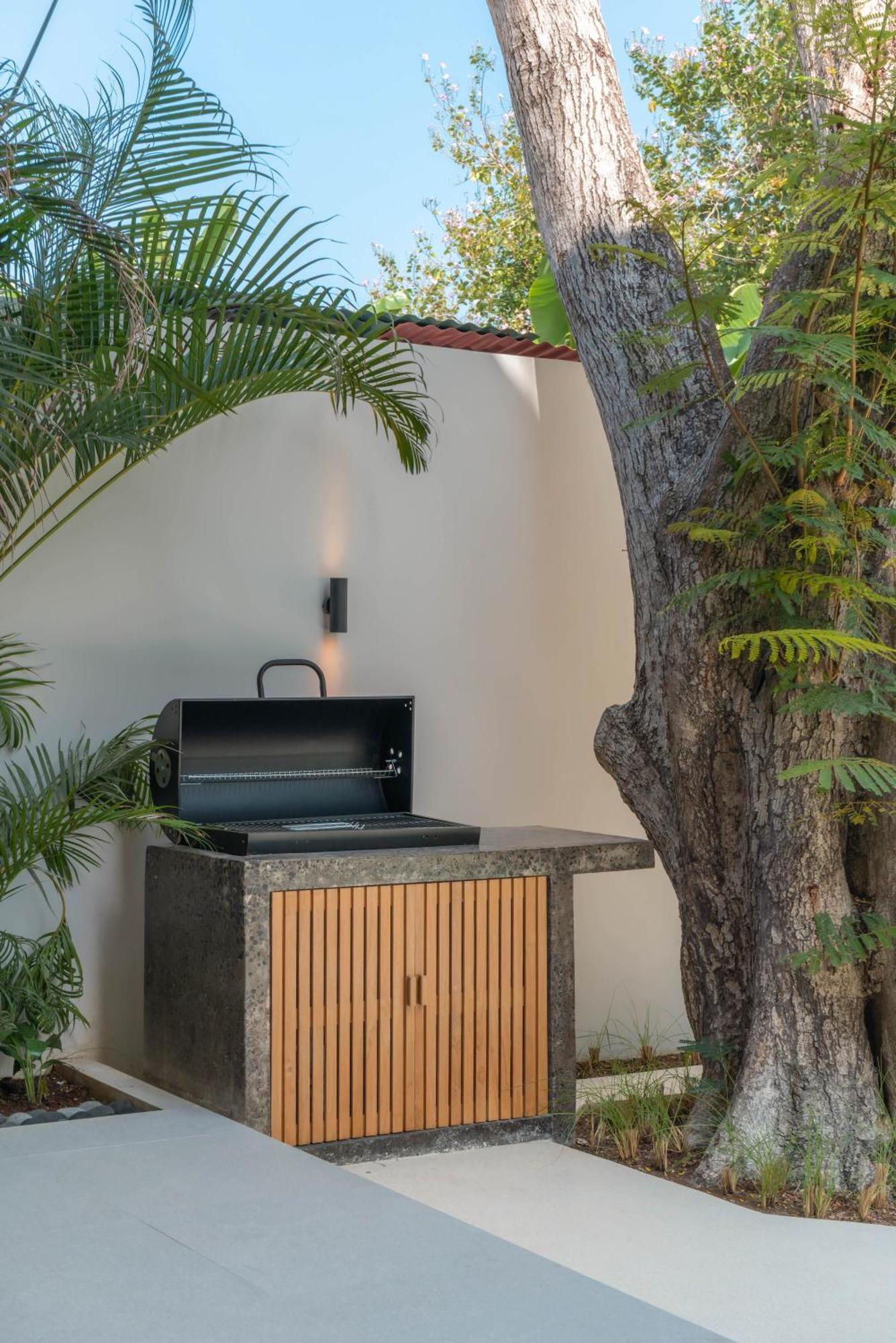 Villa Vaya - Luxe & Stylish 3br Just Steps From The Seminyak (Bali)
