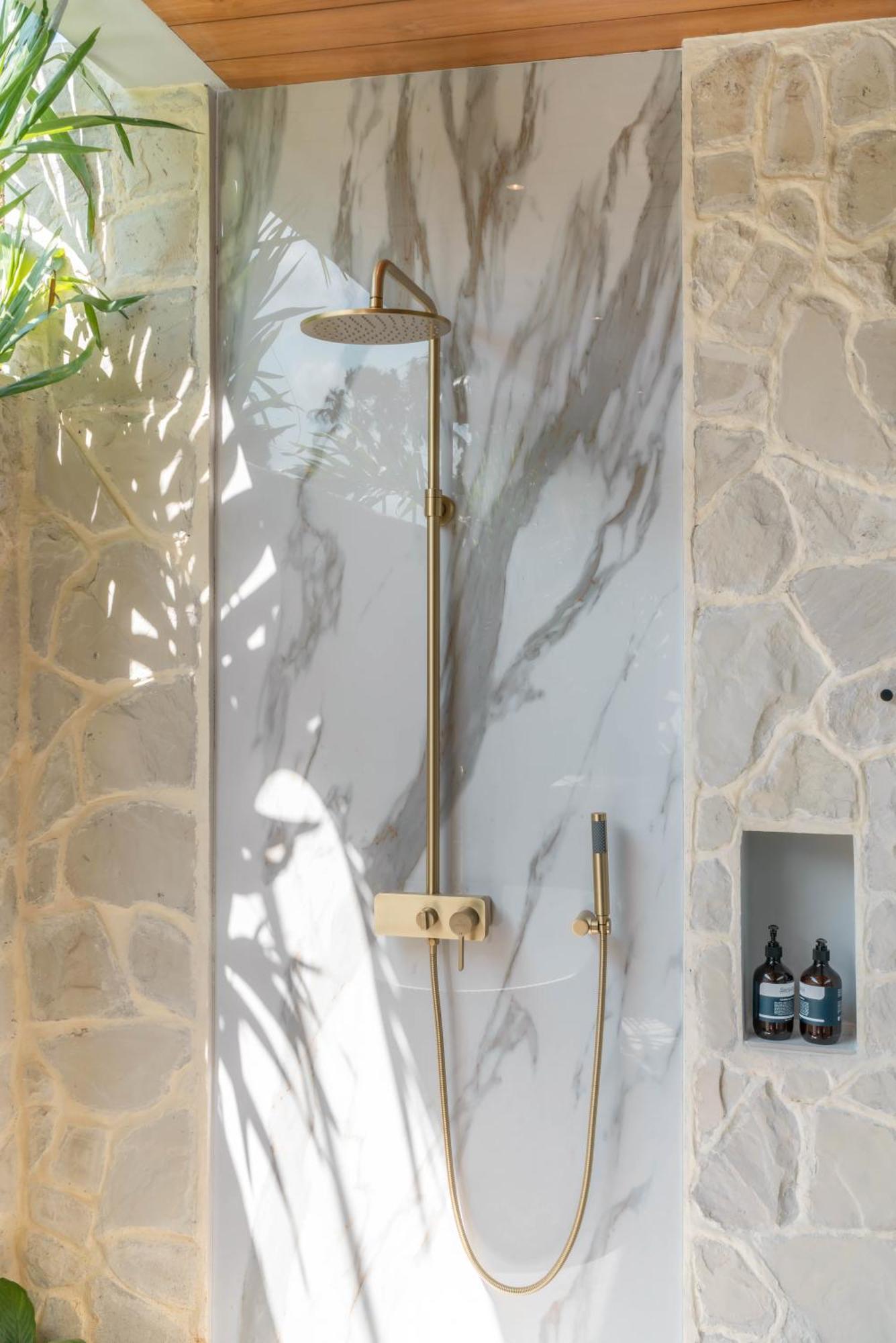 Vaya - Luxe & Stylish 3br Just Steps From The Seminyak (Bali)