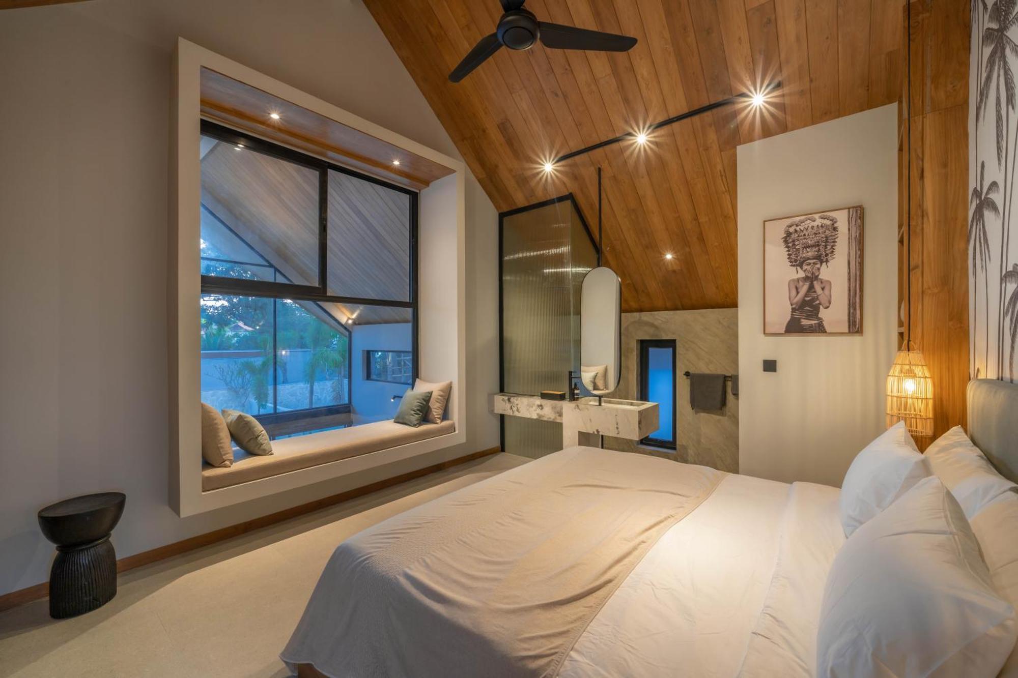 Vaya - Luxe & Stylish 3br Just Steps From The Seminyak (Bali)