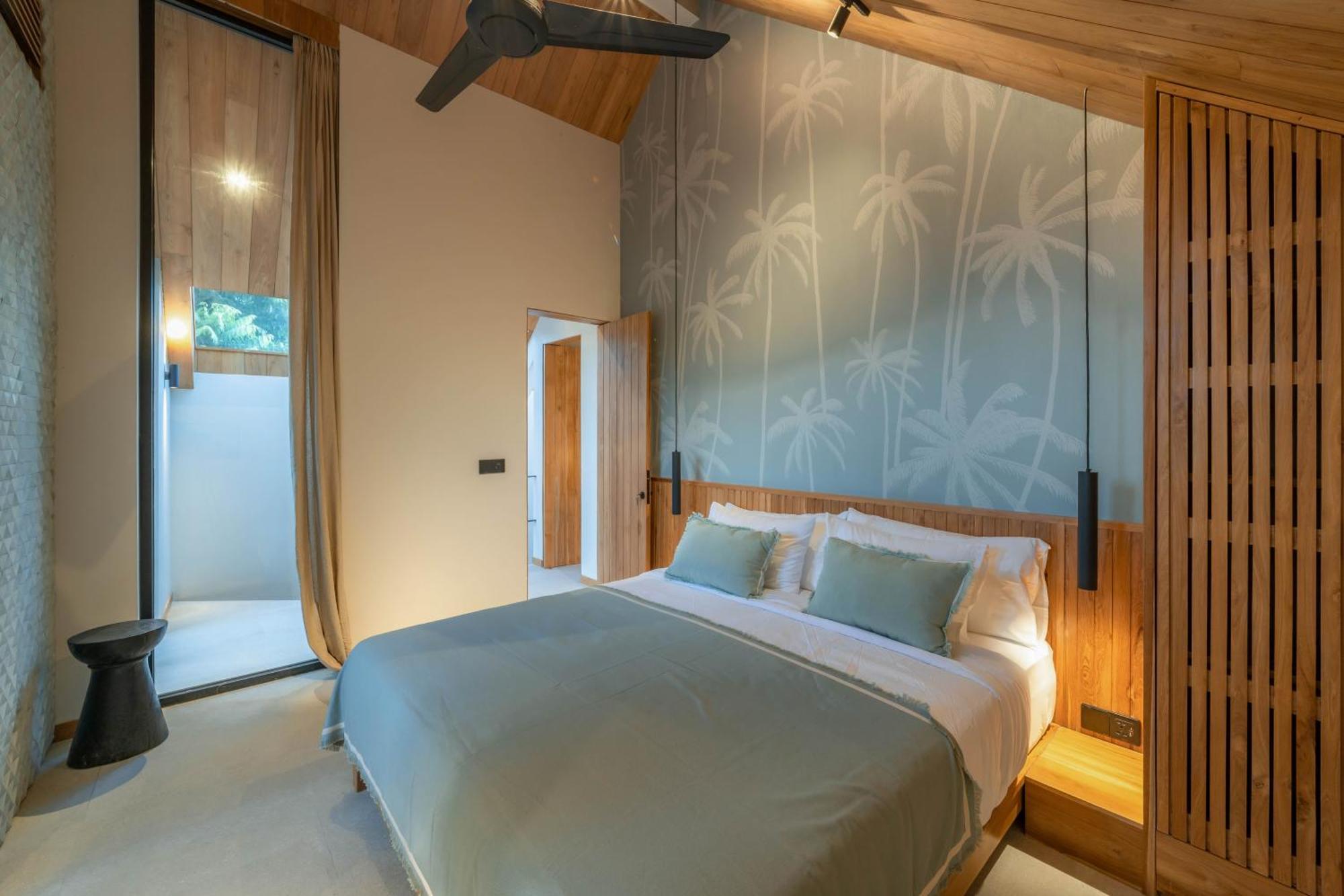Vaya - Luxe & Stylish 3br Just Steps From The * Seminyak (Bali)
