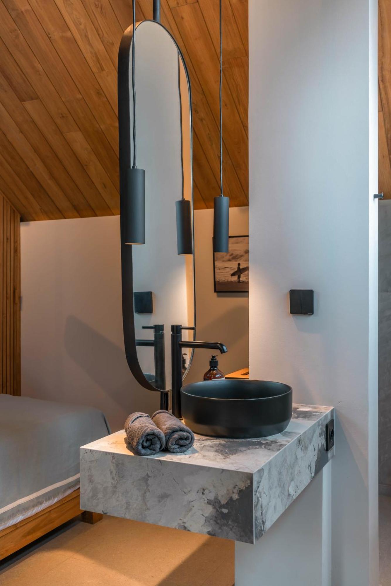 Villa Vaya - Luxe & Stylish 3br Just Steps From The Seminyak (Bali)