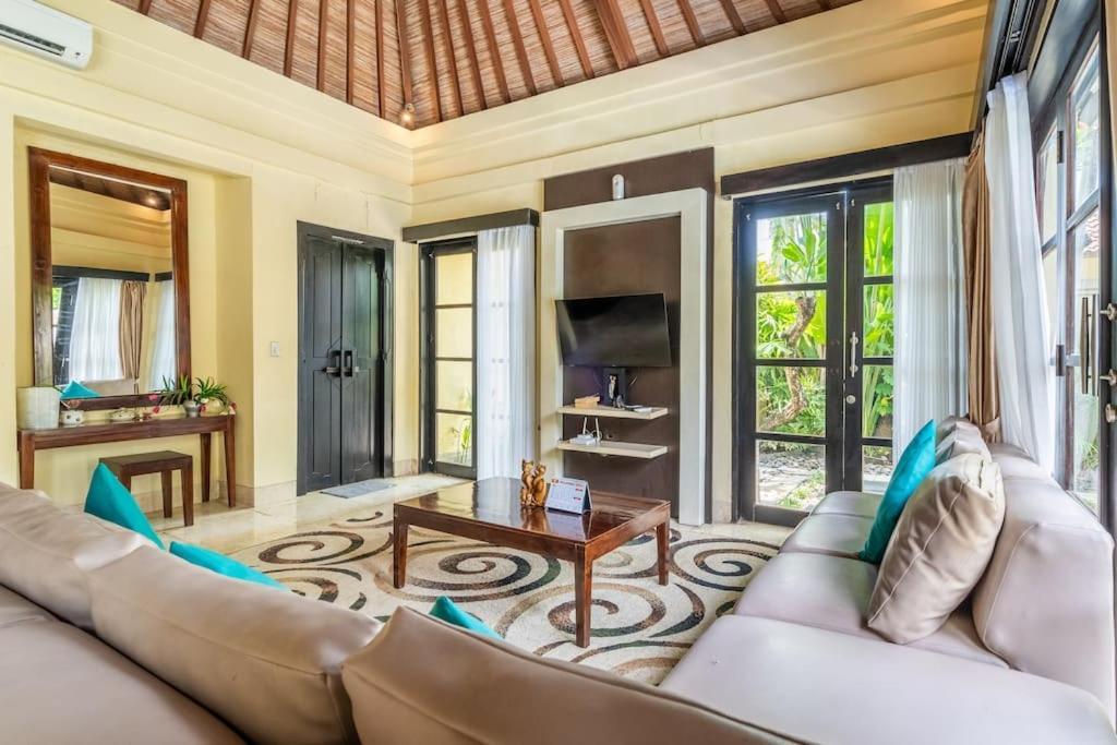 Cometa Prime 3br Private Pool Luxury Seminyak (Bali)