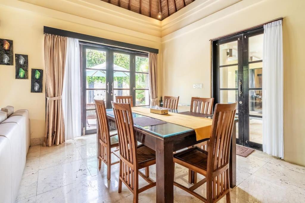 Cometa Prime 3br Private Pool Luxury Seminyak (Bali)