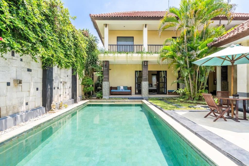 Cometa Prime 3br Private Pool Luxury Villa Seminyak (Bali)