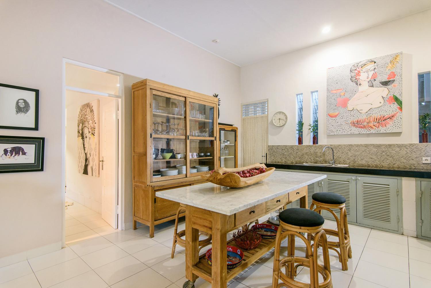 Bloom 3 - Coastal 2 Brm Sleeps 4 Villa Seminyak (Bali)
