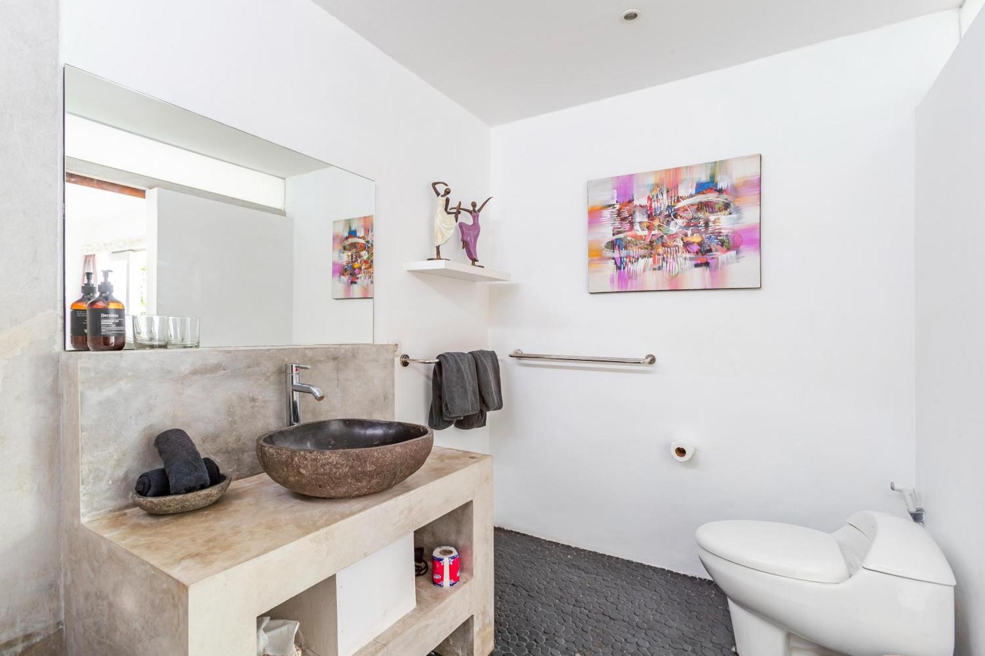Sukacita - Family Friendly 4br Eat Street 900m Walk To Villa *