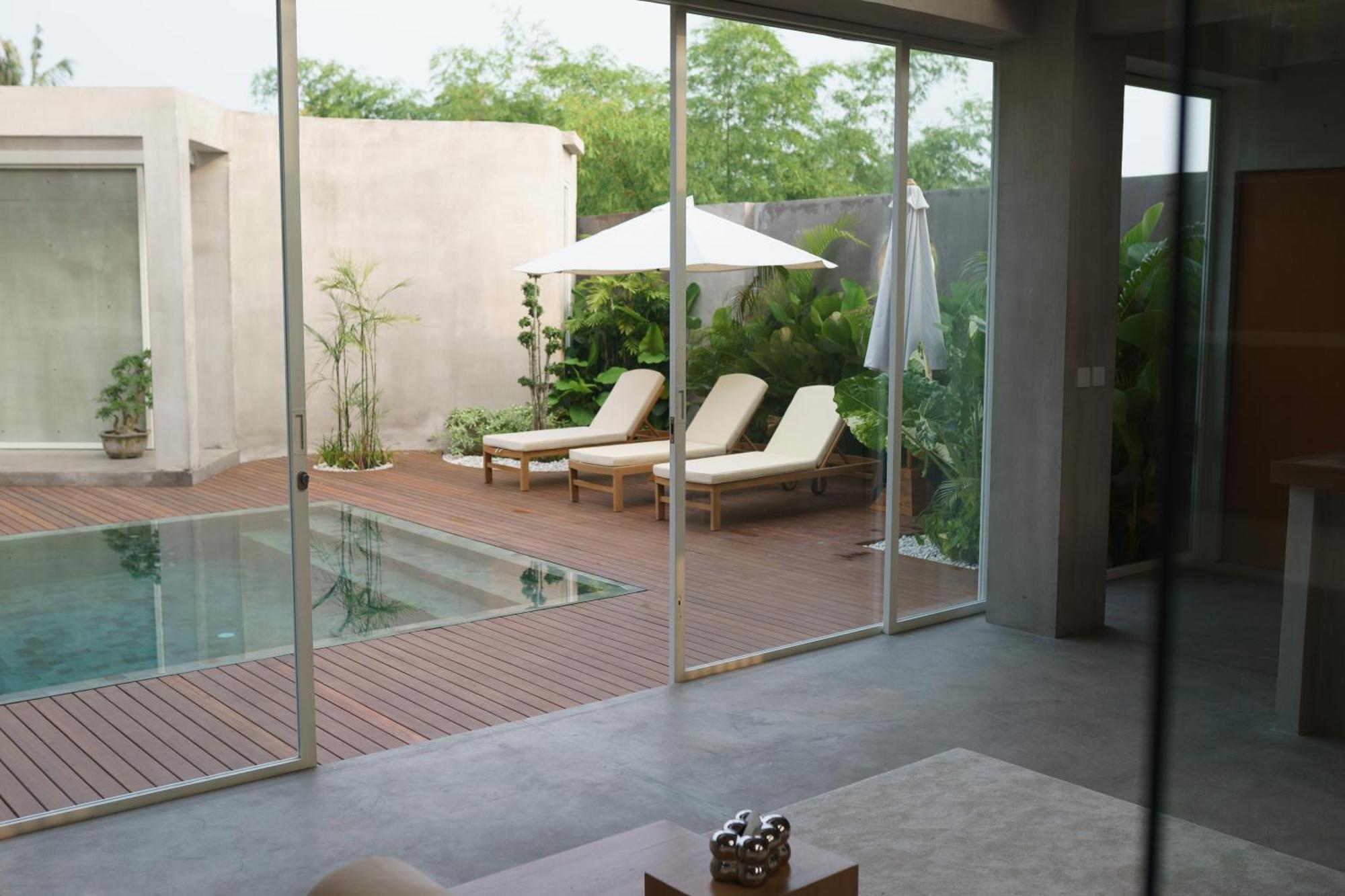 Villa Designer Luxe Pool & Garden Villa! Rooftop, Ricefields, 10mins - Canggu