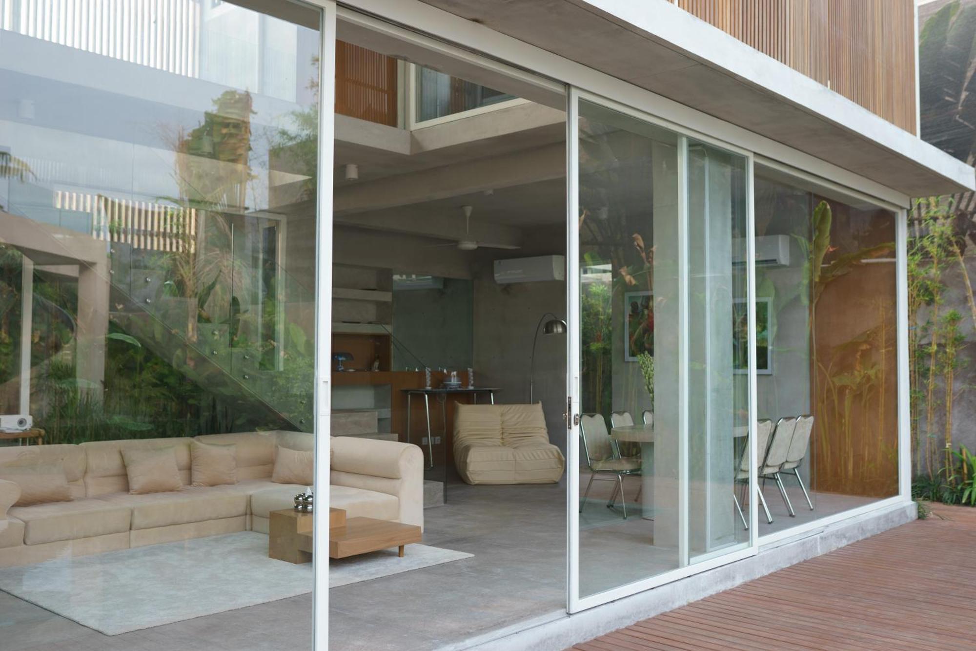 Designer Luxe Pool & Garden Villa! Rooftop, Ricefields, 10mins - Canggu Villa