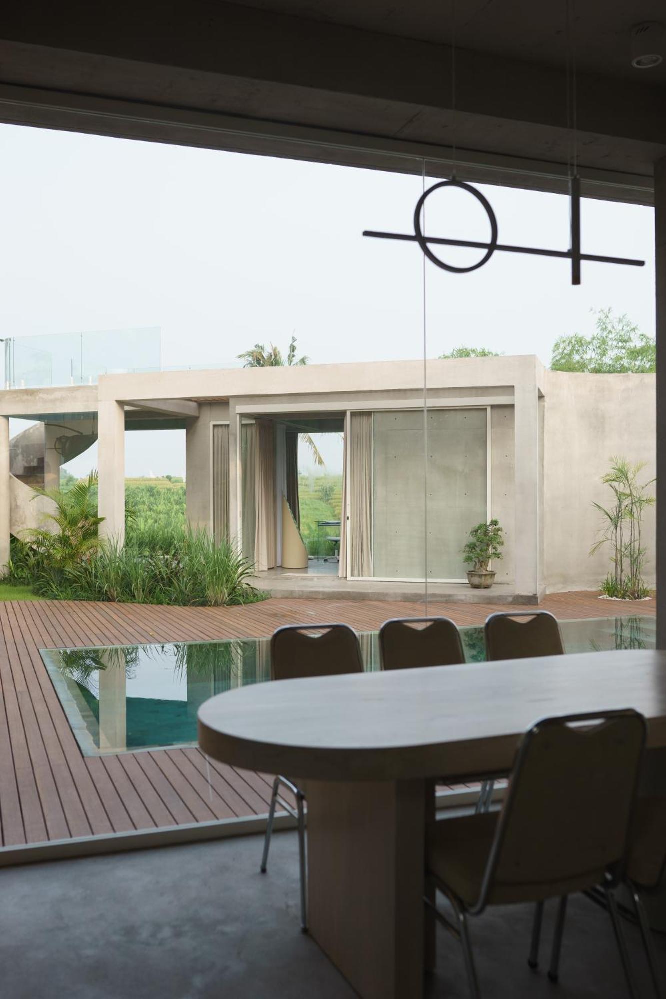 Designer Luxe Pool & Garden Villa! Rooftop, Ricefields, 10mins - Canggu *