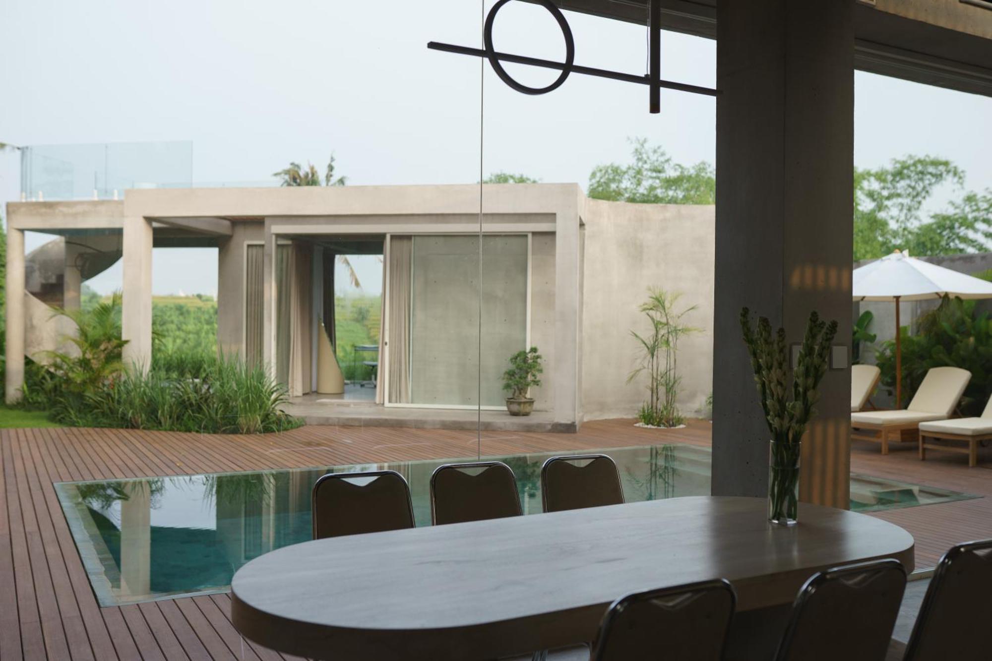 Villa Designer Luxe Pool & Garden Villa! Rooftop, Ricefields, 10mins - Canggu