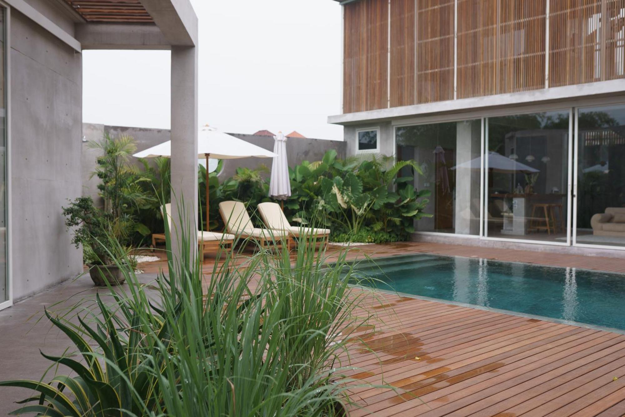 Villa Designer Luxe Pool & Garden Villa! Rooftop, Ricefields, 10mins - Canggu