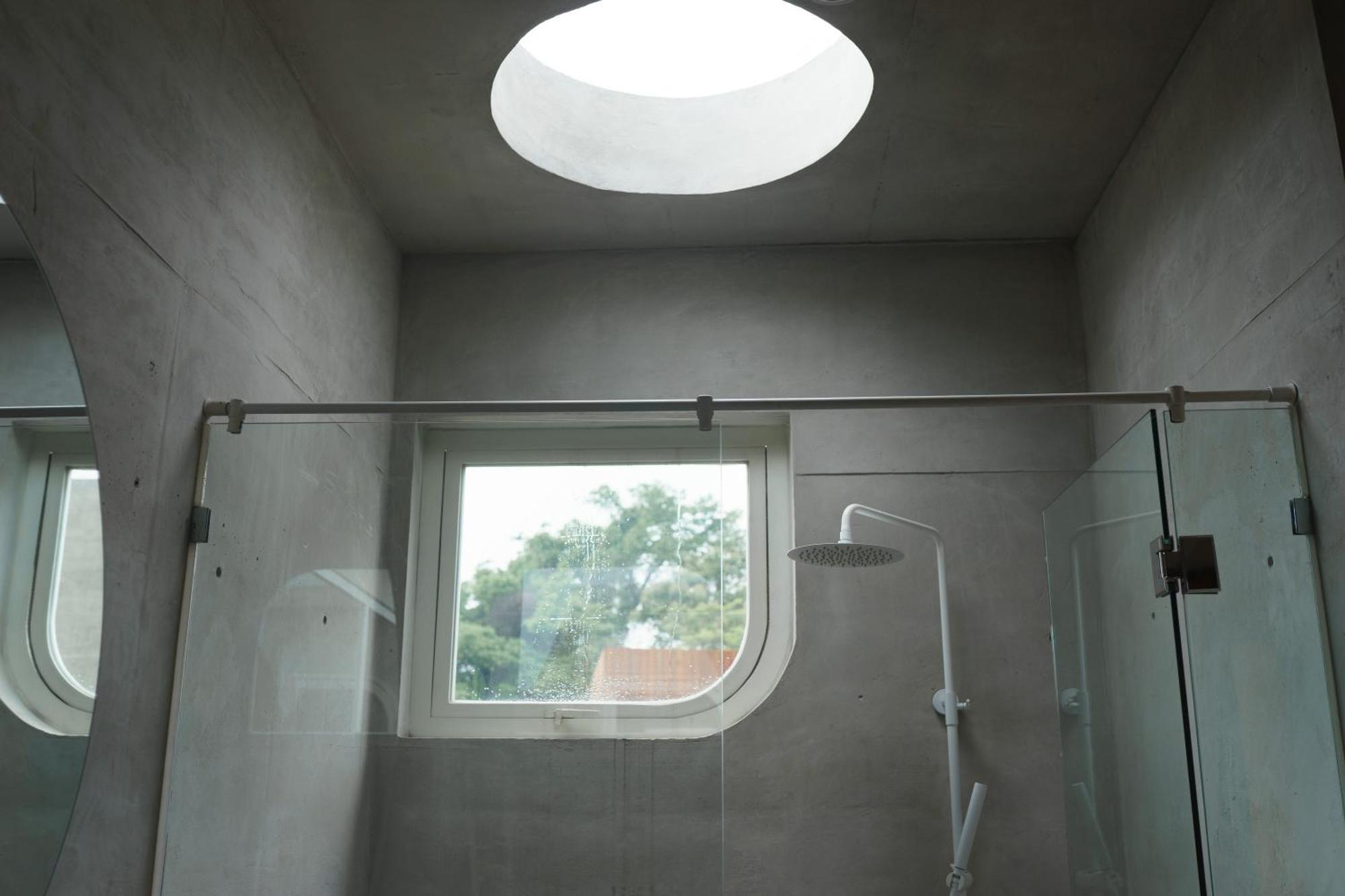 Designer Luxe Pool & Garden Villa! Rooftop, Ricefields, 10mins - Canggu Villa