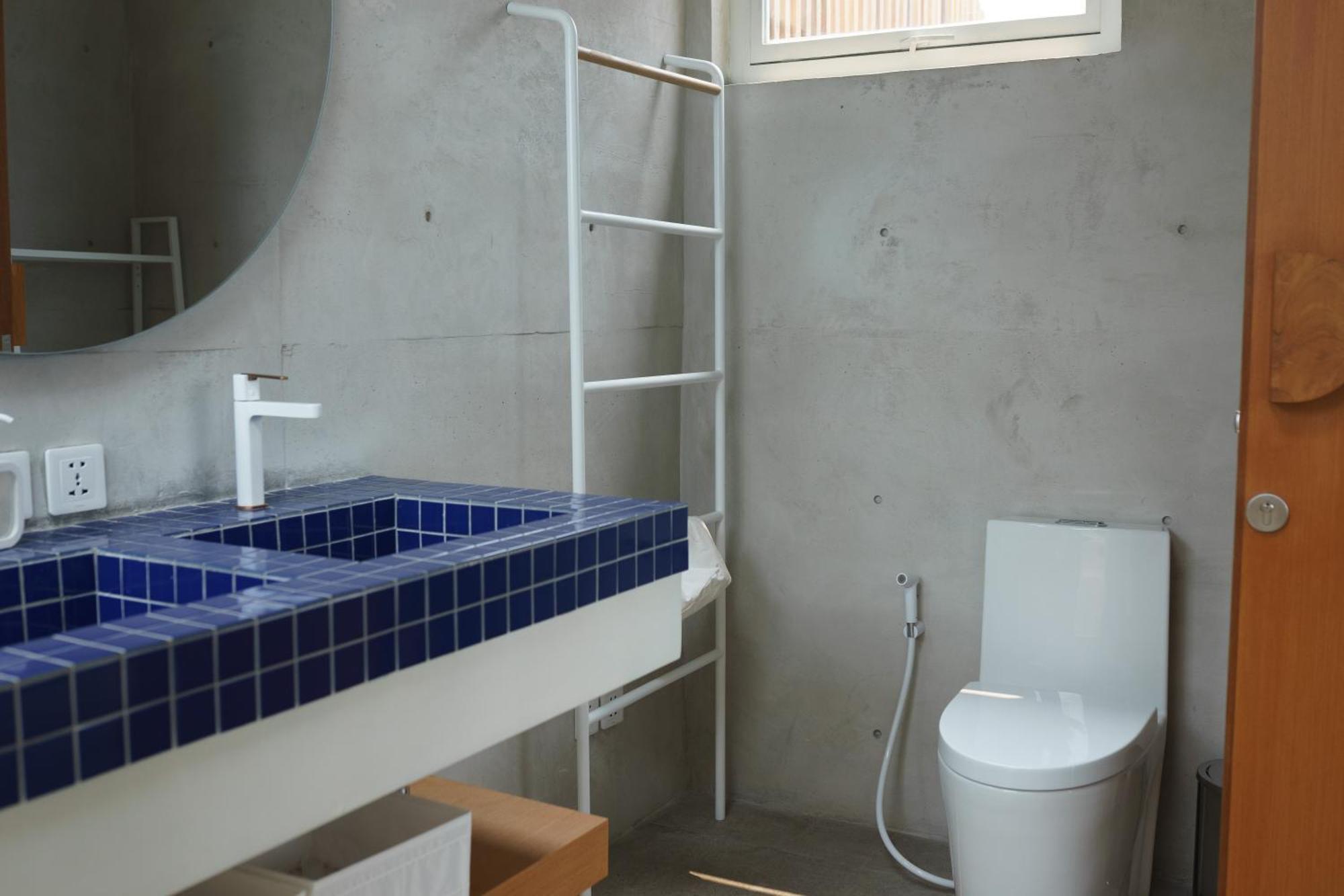 Villa Designer Luxe Pool & Garden Villa! Rooftop, Ricefields, 10mins - Canggu *