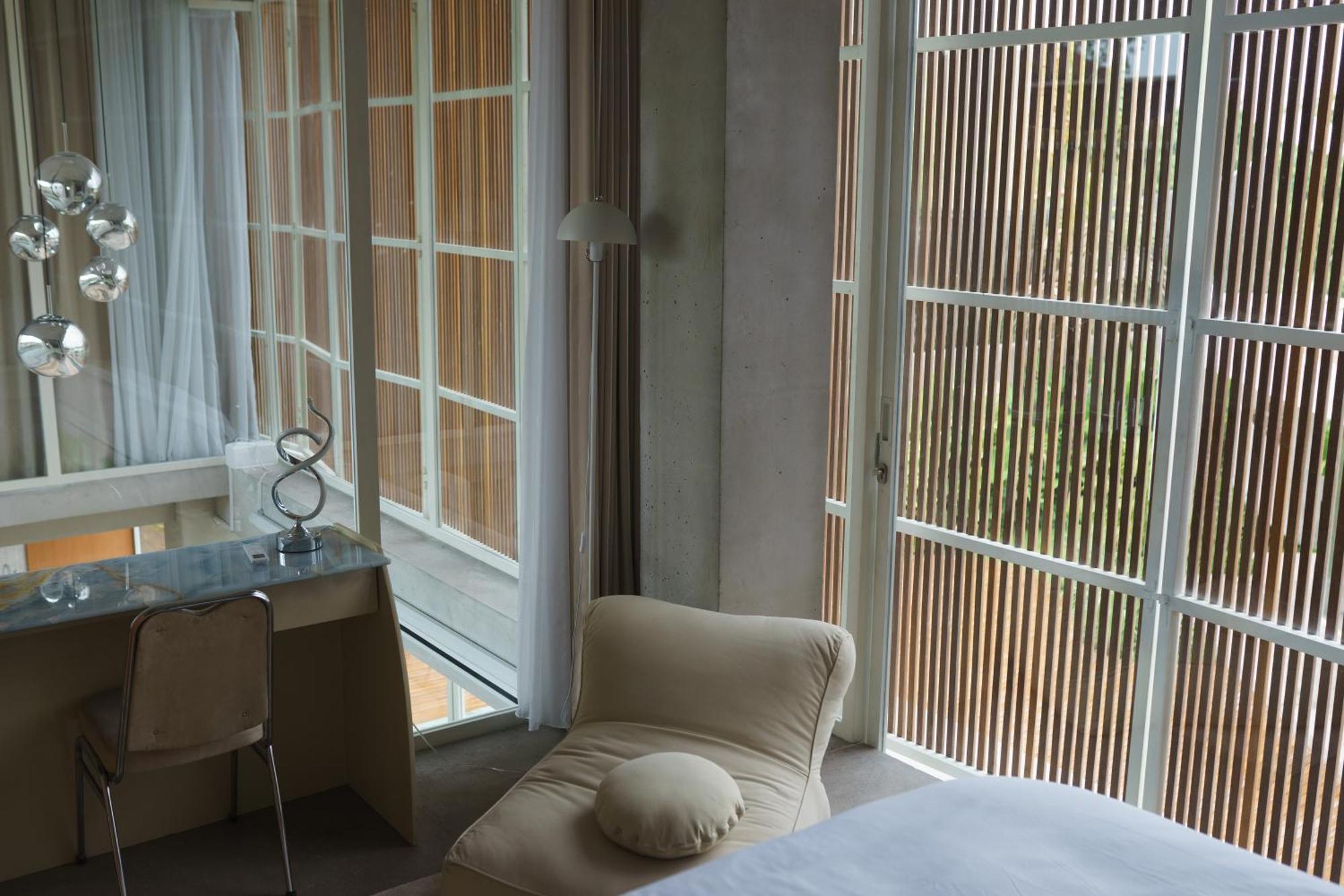 Designer Luxe Pool & Garden Villa! Rooftop, Ricefields, 10mins - Canggu *