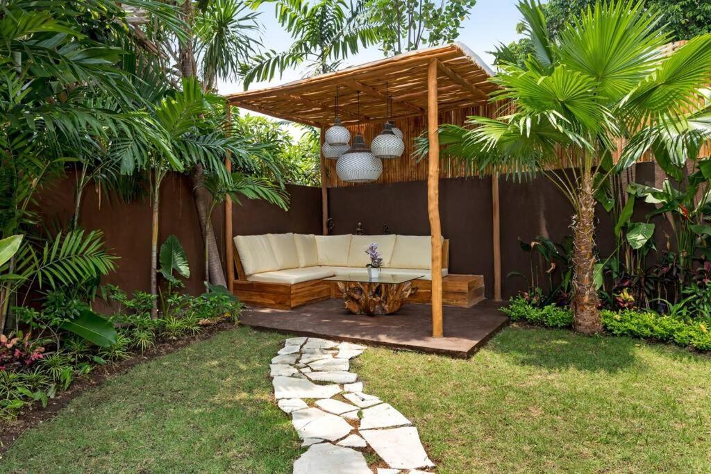 Julietta, 4 Bedroom In The Heart Of Villa *