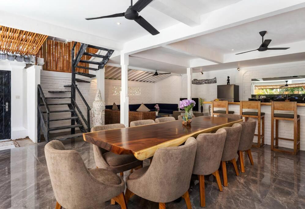 Julietta, 4 Bedroom In The Heart Of Seminyak (Bali)