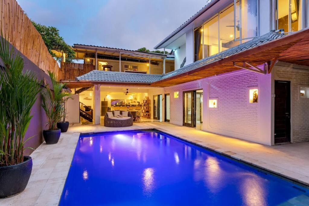 Julietta, 4 Bedroom In The Heart Of Seminyak (Bali)