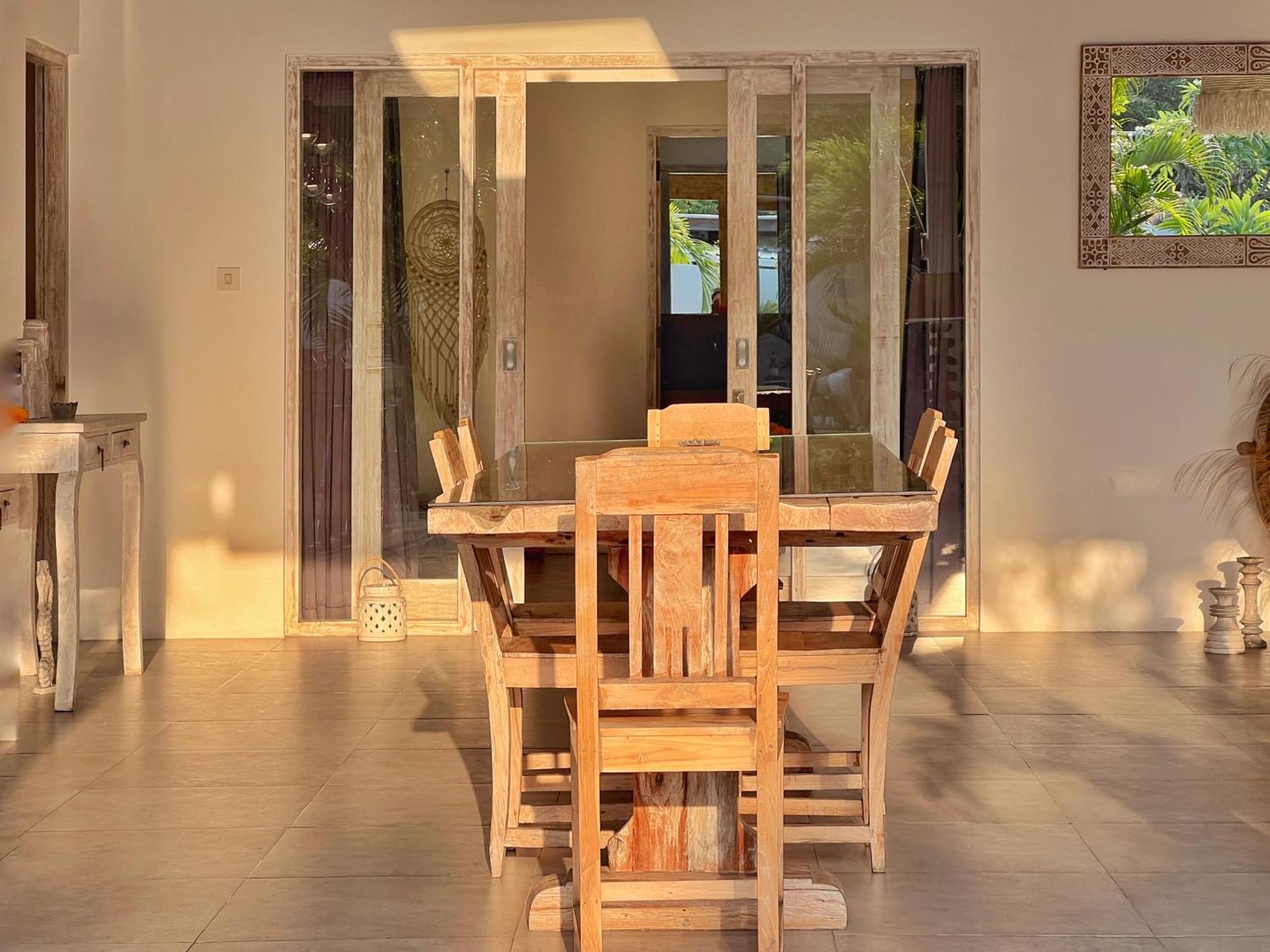 Villa Rocher - Modern 3 Bedroom Batu Belig 3 Min *