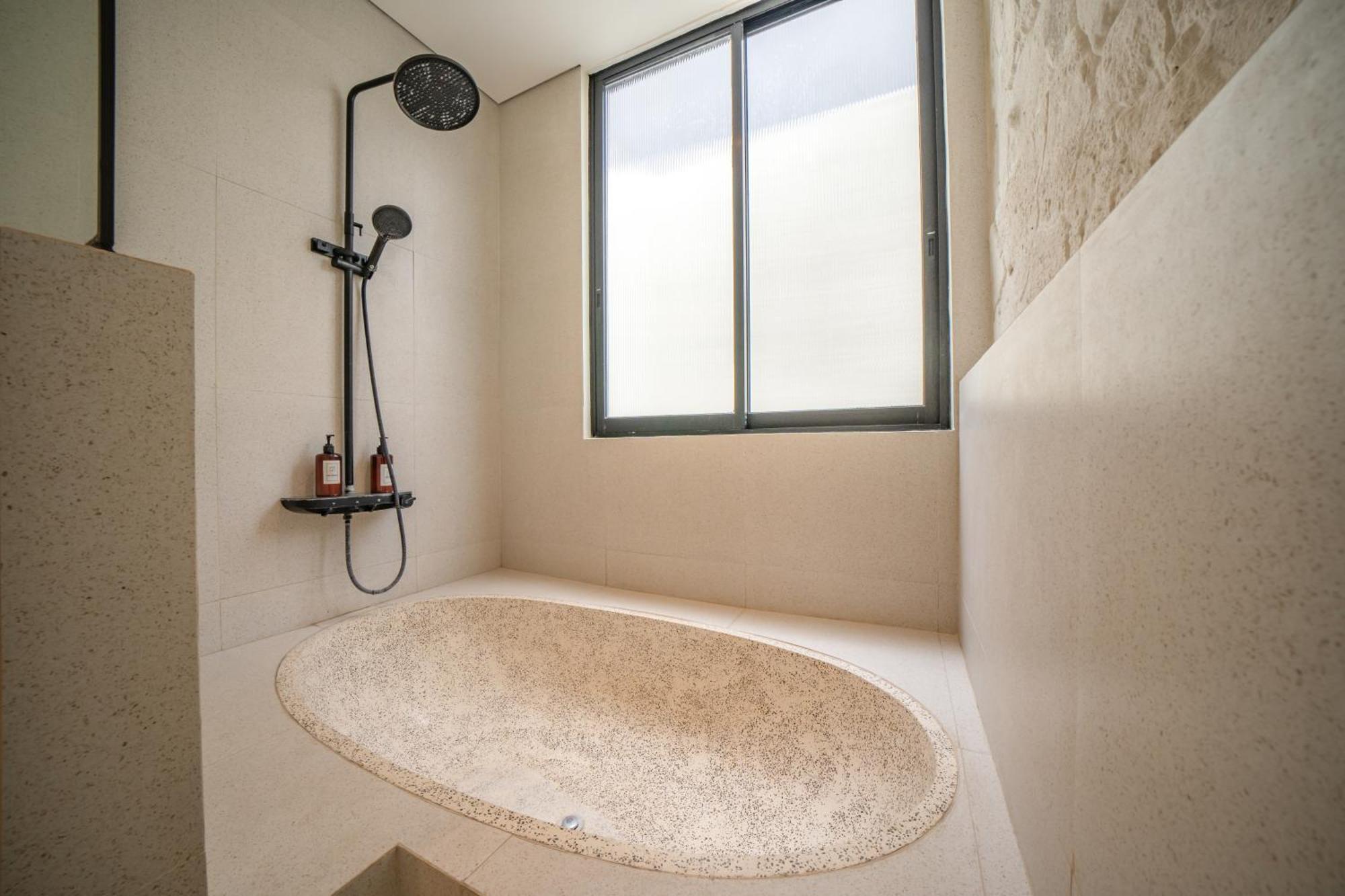Casa Amadeo - New Modern 3br With Pool In * Seminyak (Bali)