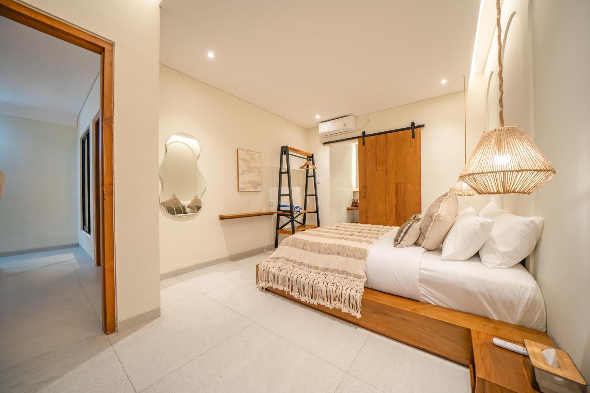 Casa Amadeo - New Modern 3br With Pool In Villa Seminyak (Bali)