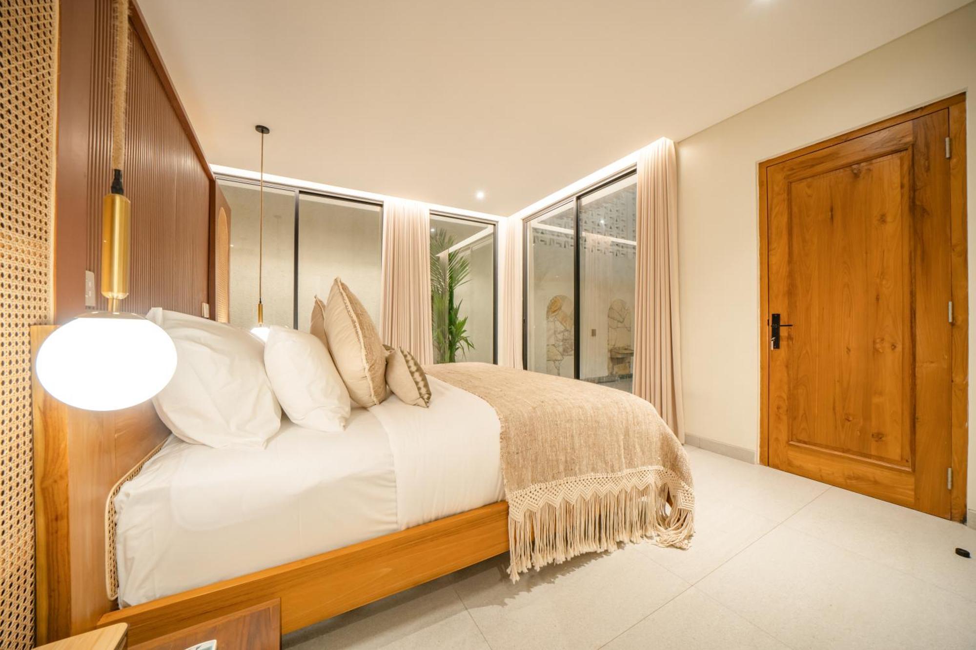 Casa Amadeo - New Modern 3br With Pool In Villa Seminyak (Bali)