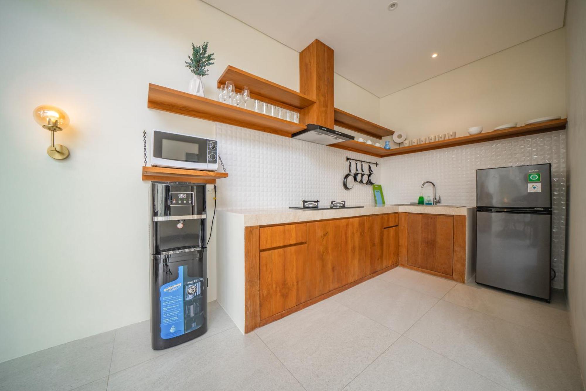 Casa Amadeo - New Modern 3br With Pool In Villa Seminyak (Bali)
