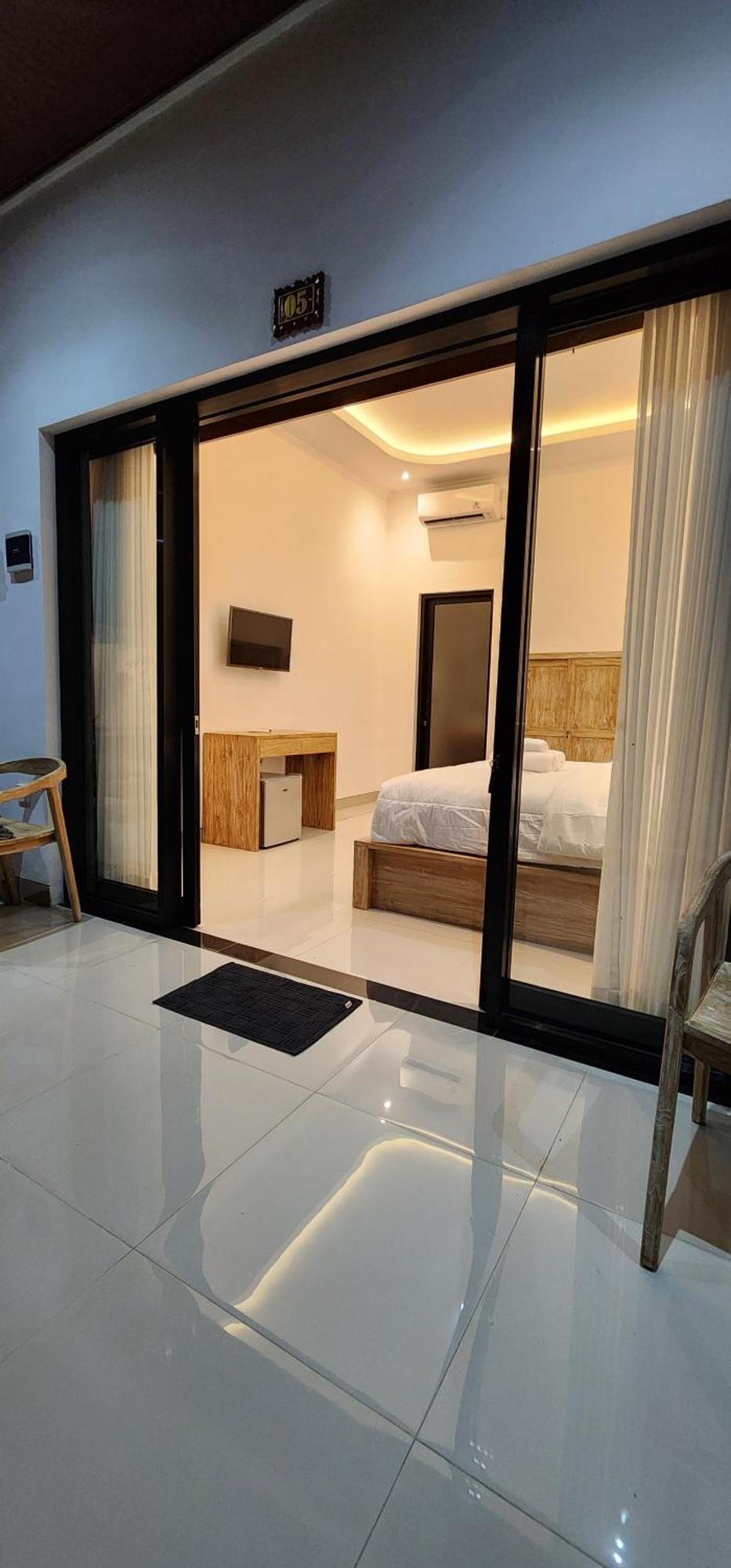 Kubu Dangin Kerobokan Guest house