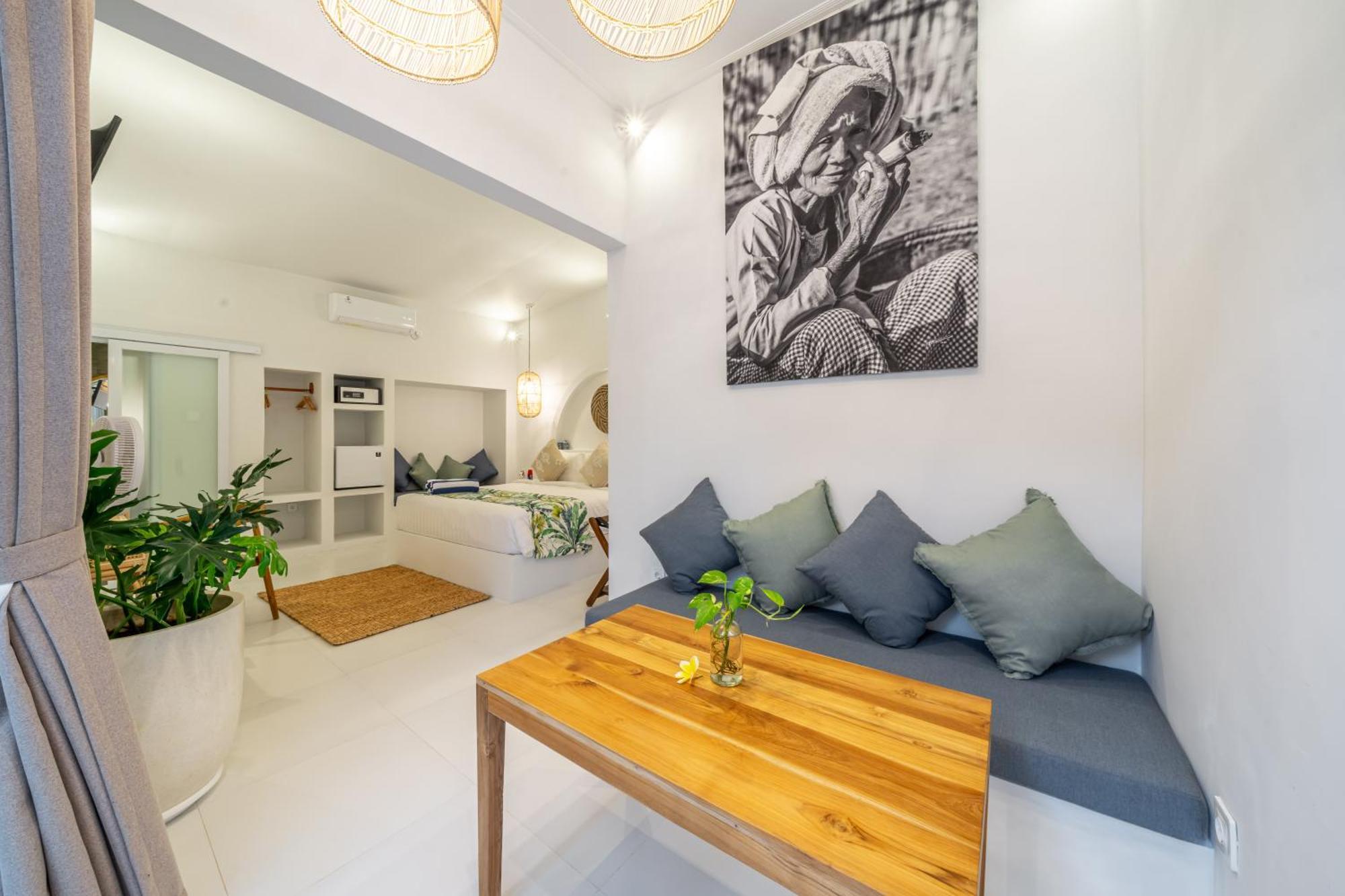 The Hepburn Stylish Single Room Guesthouse With Shared Pool 900M From Seminyak Beach Guest house