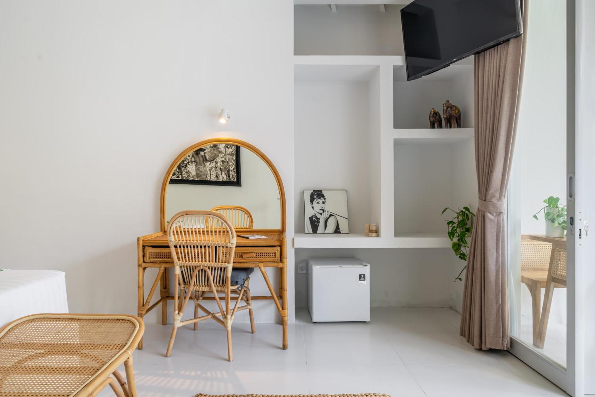 The Hepburn Stylish Single Room Guesthouse With Shared Pool 900M From Seminyak Beach Guest house Seminyak (Bali)