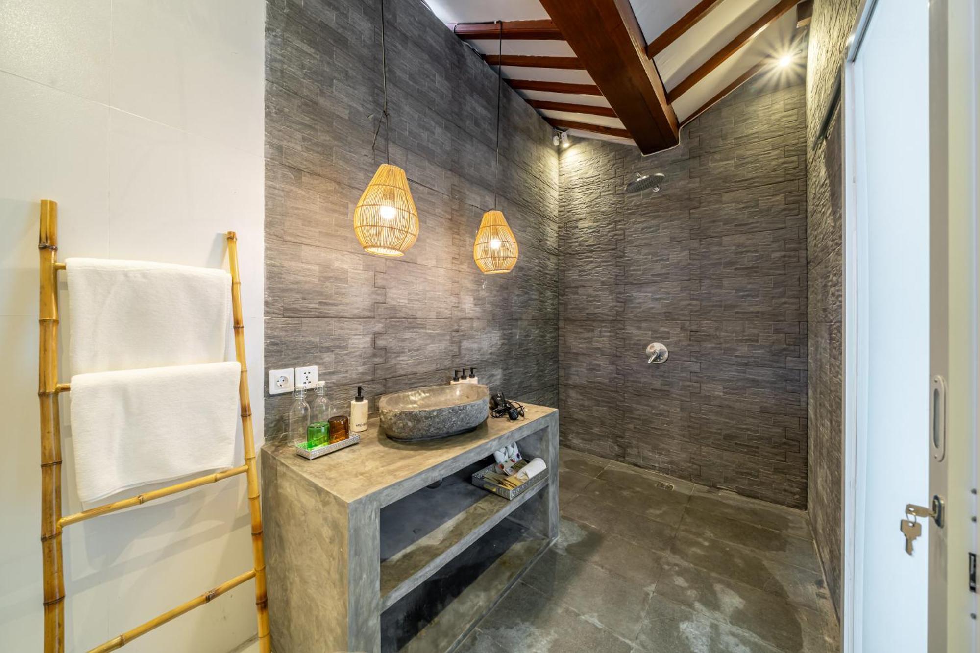 Guest house The Hepburn Stylish Single Room Guesthouse With Shared Pool 900M From Seminyak Beach