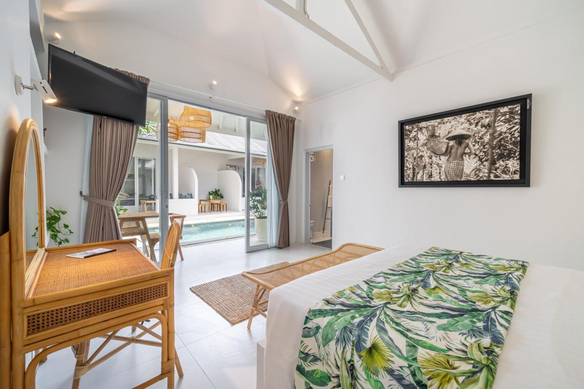 The Hepburn Stylish Single Room Guesthouse With Shared Pool 900M From Seminyak Beach Guest house
