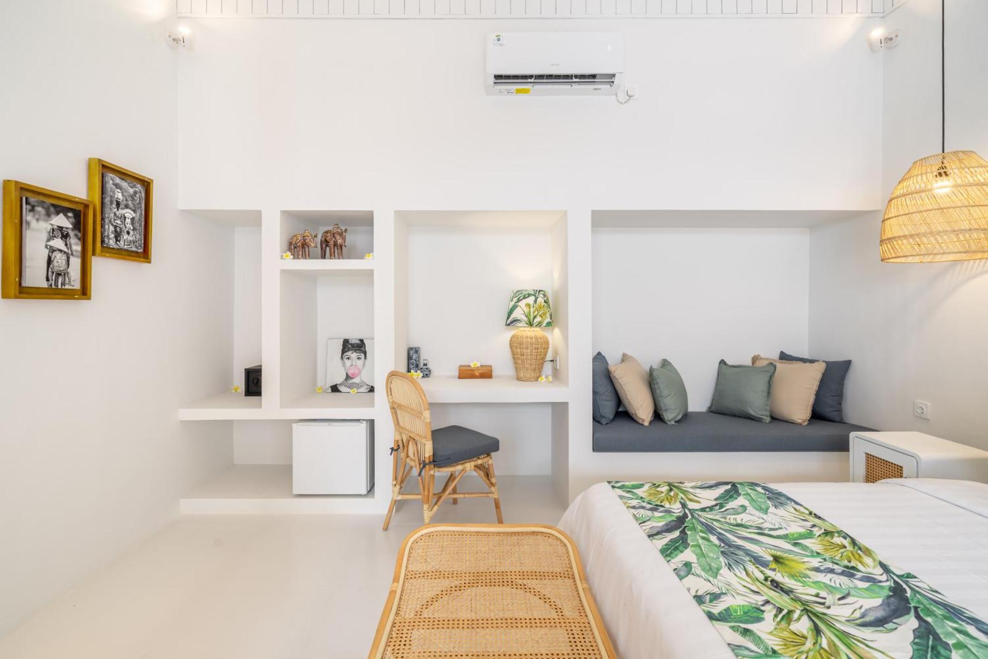 The Hepburn Stylish Single Room Guesthouse With Shared Pool 900M From Seminyak Beach *