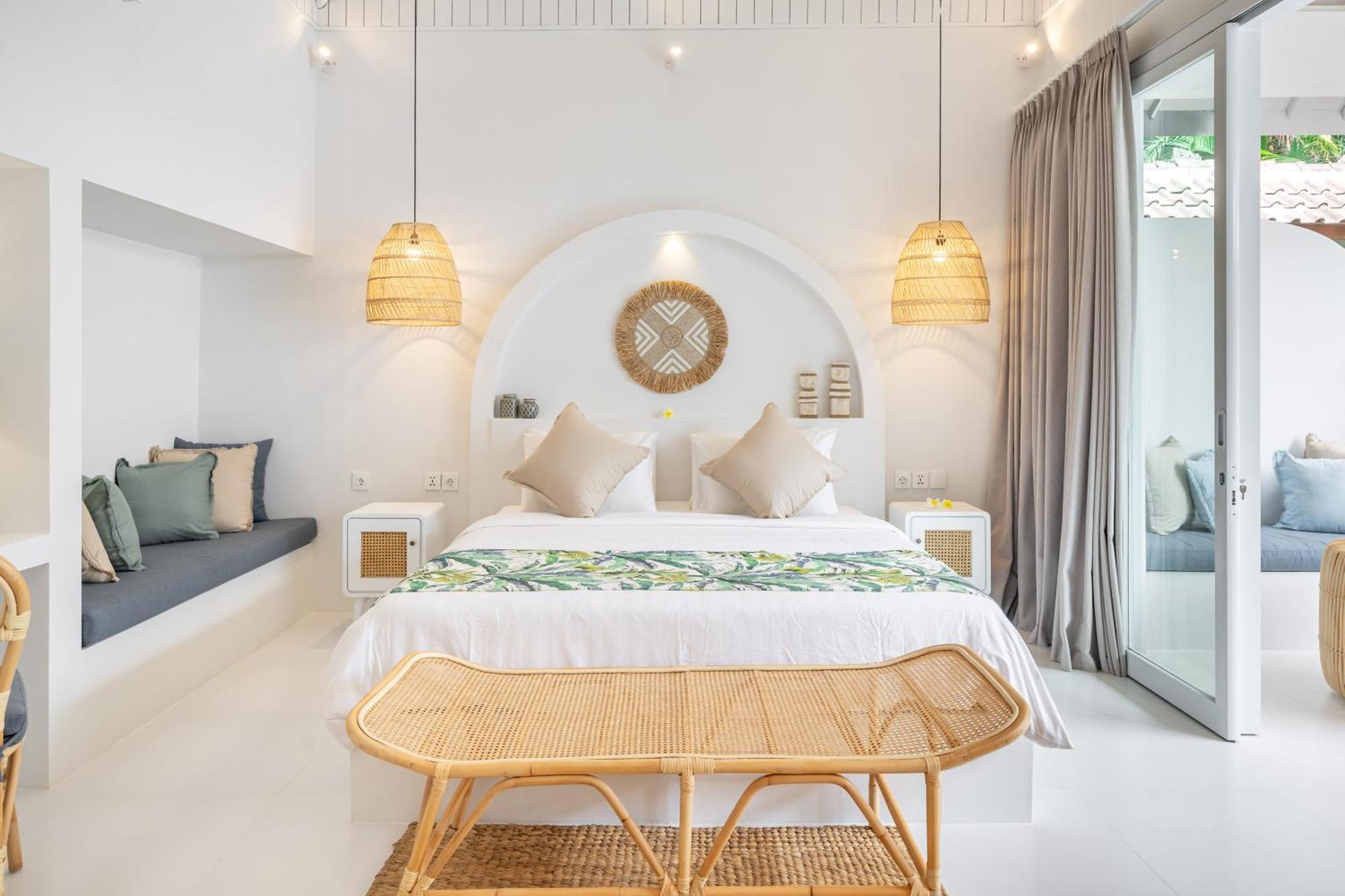 The Hepburn Stylish Single Room Guesthouse With Shared Pool 900M From Seminyak Beach *