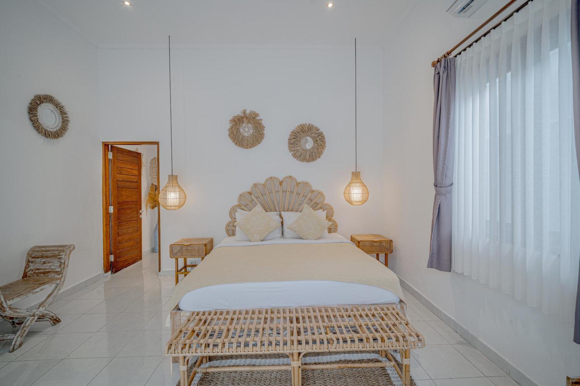 Deba I By Bali Solutions