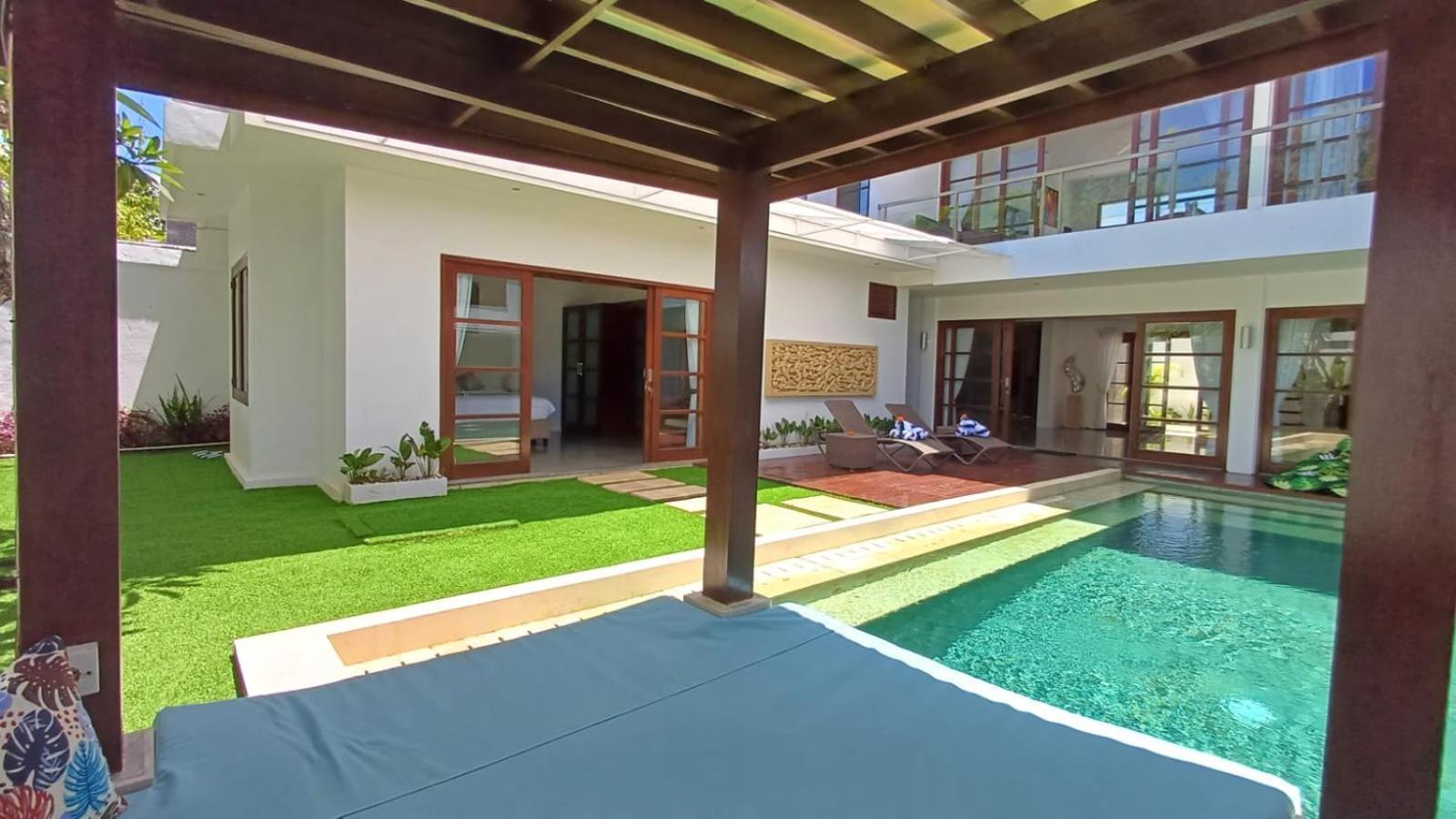 Isabella * Seminyak (Bali)