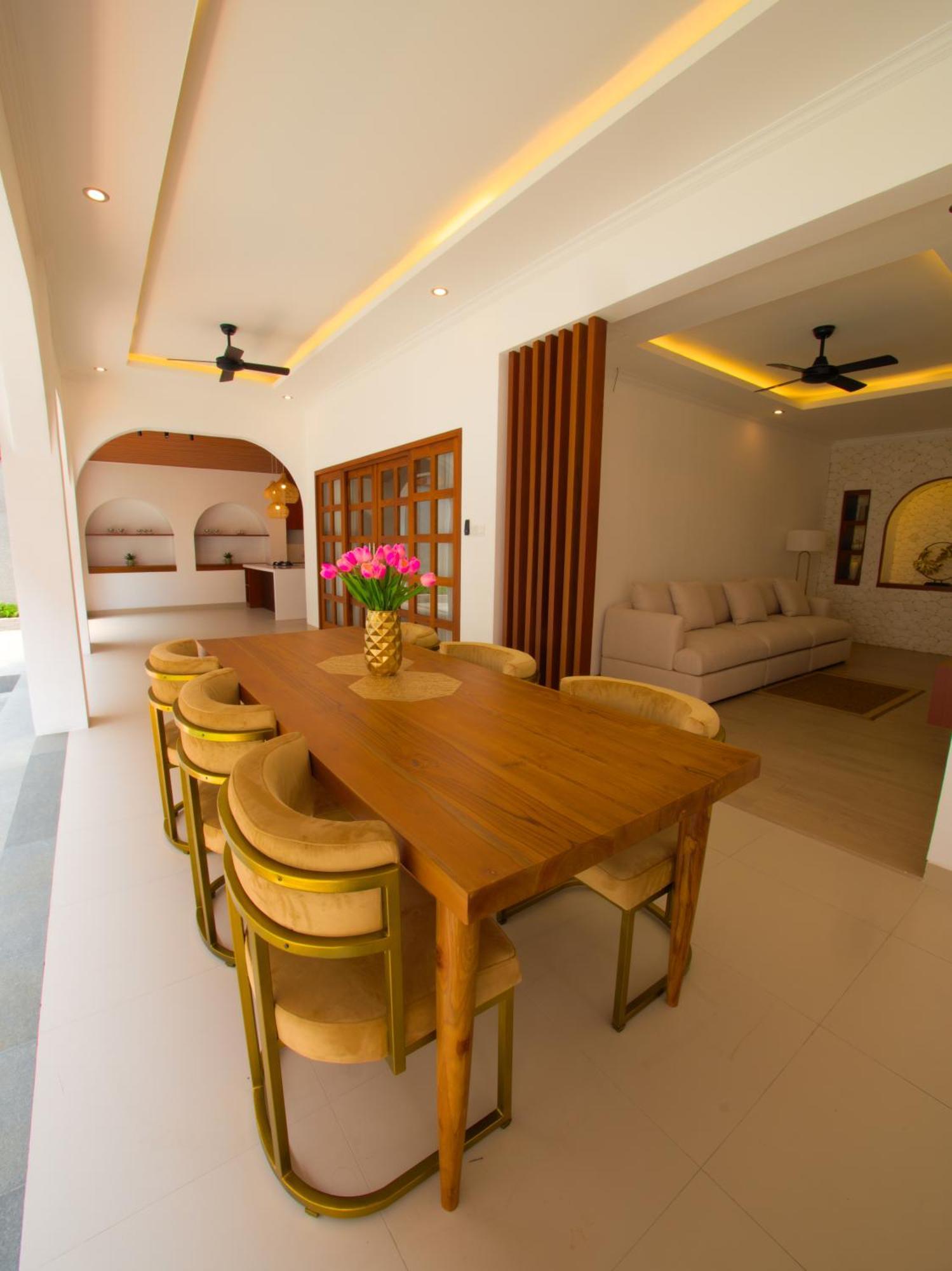 Villa Near Seminyak (Bali)
