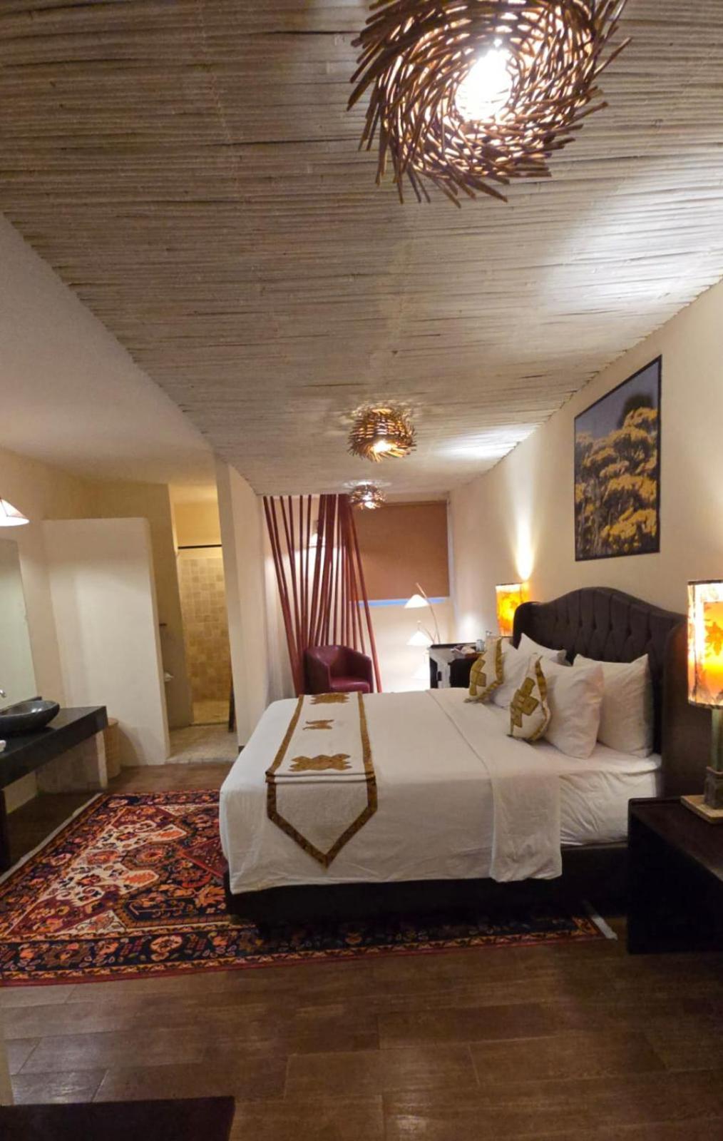 Sky Hotel Seminyak (Bali)