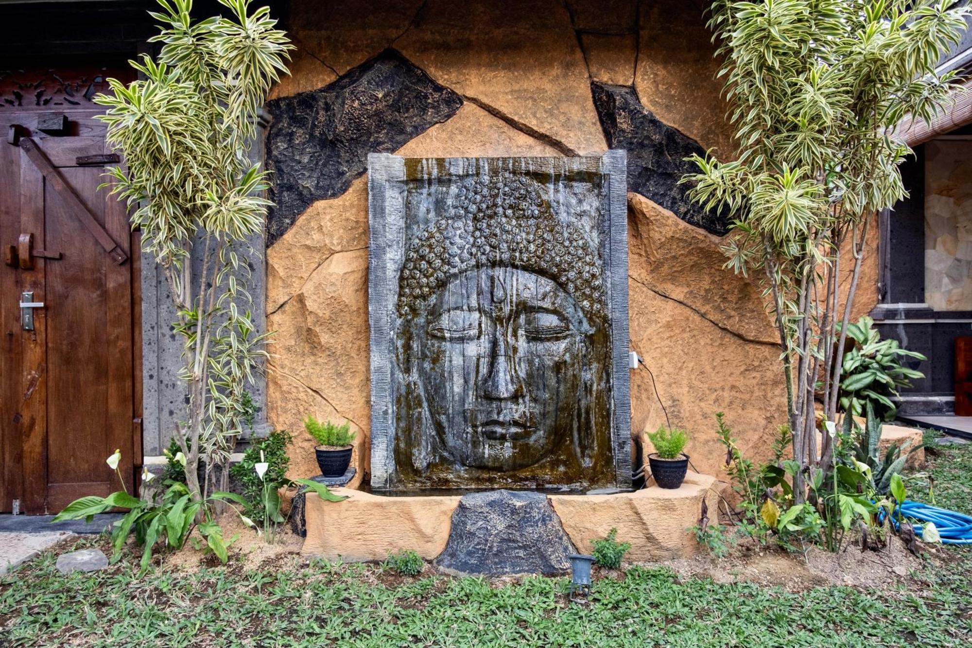 Bens Tunjung Two-bedroom With Private Pool Kuta *