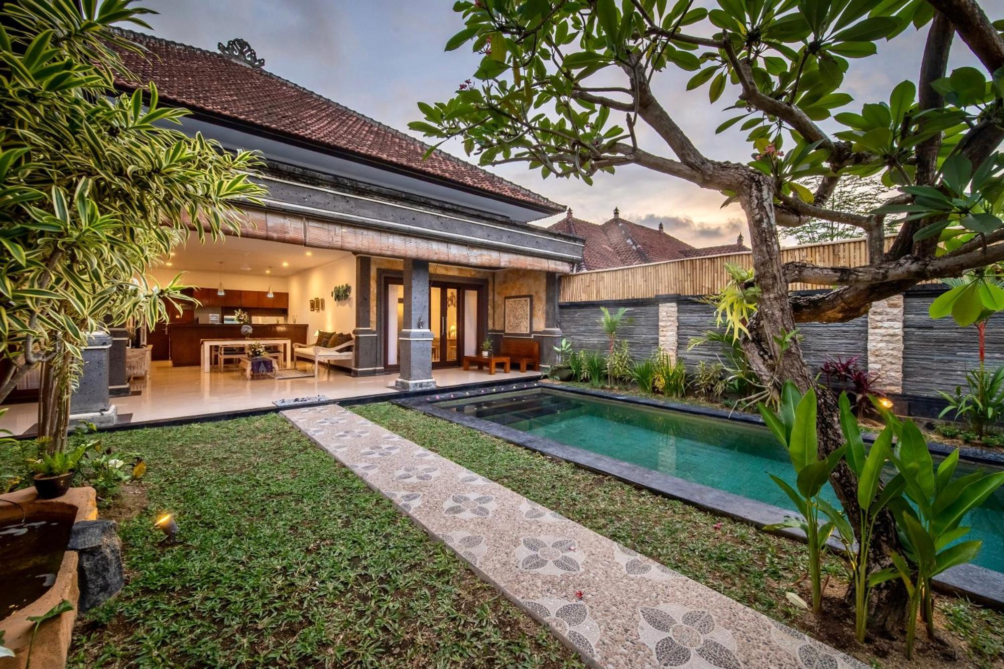 Bens Tunjung Two-bedroom With Private Pool Kuta Villa Seminyak (Bali)