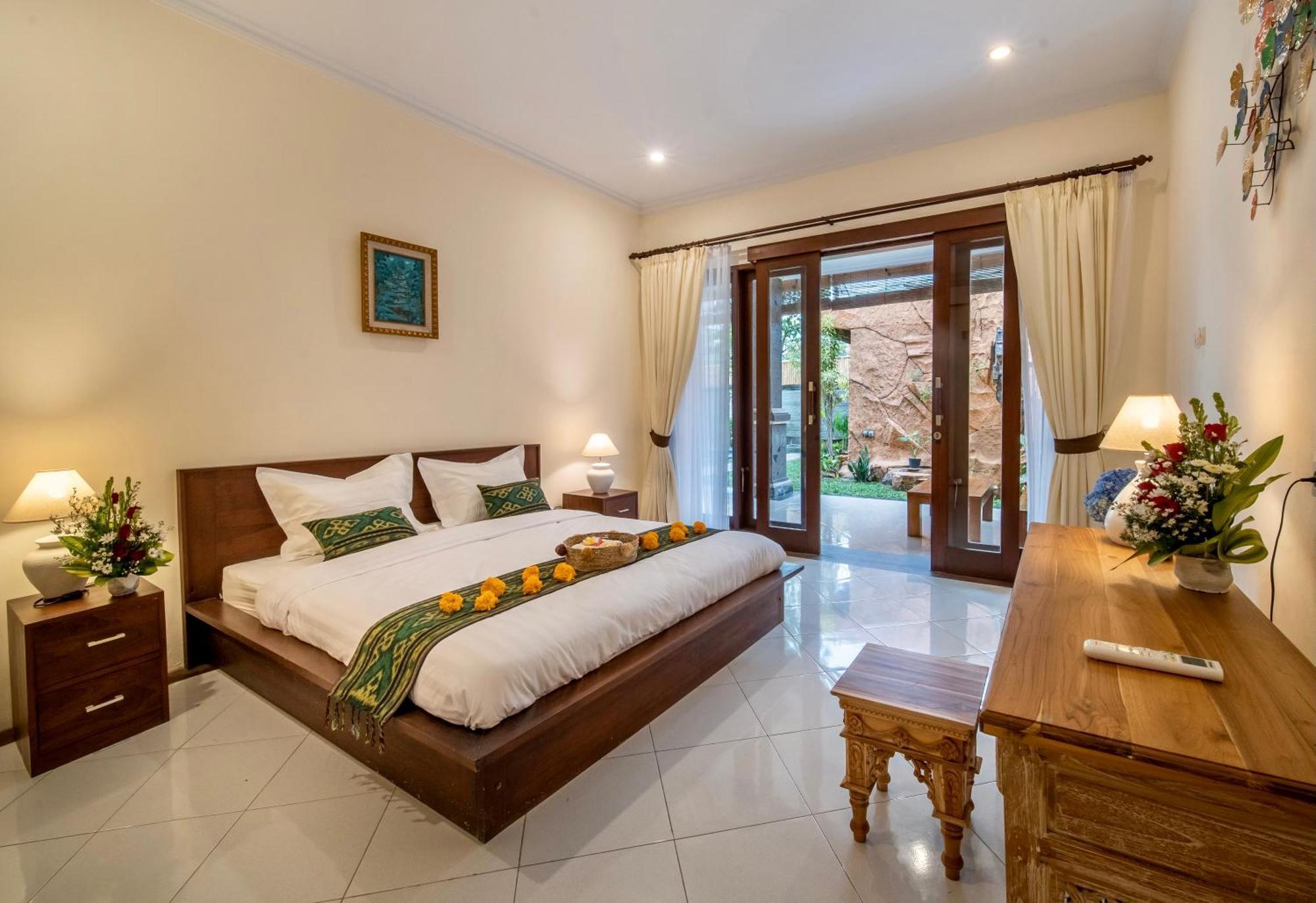 Bens Tunjung Two-bedroom With Private Pool Kuta Seminyak (Bali)