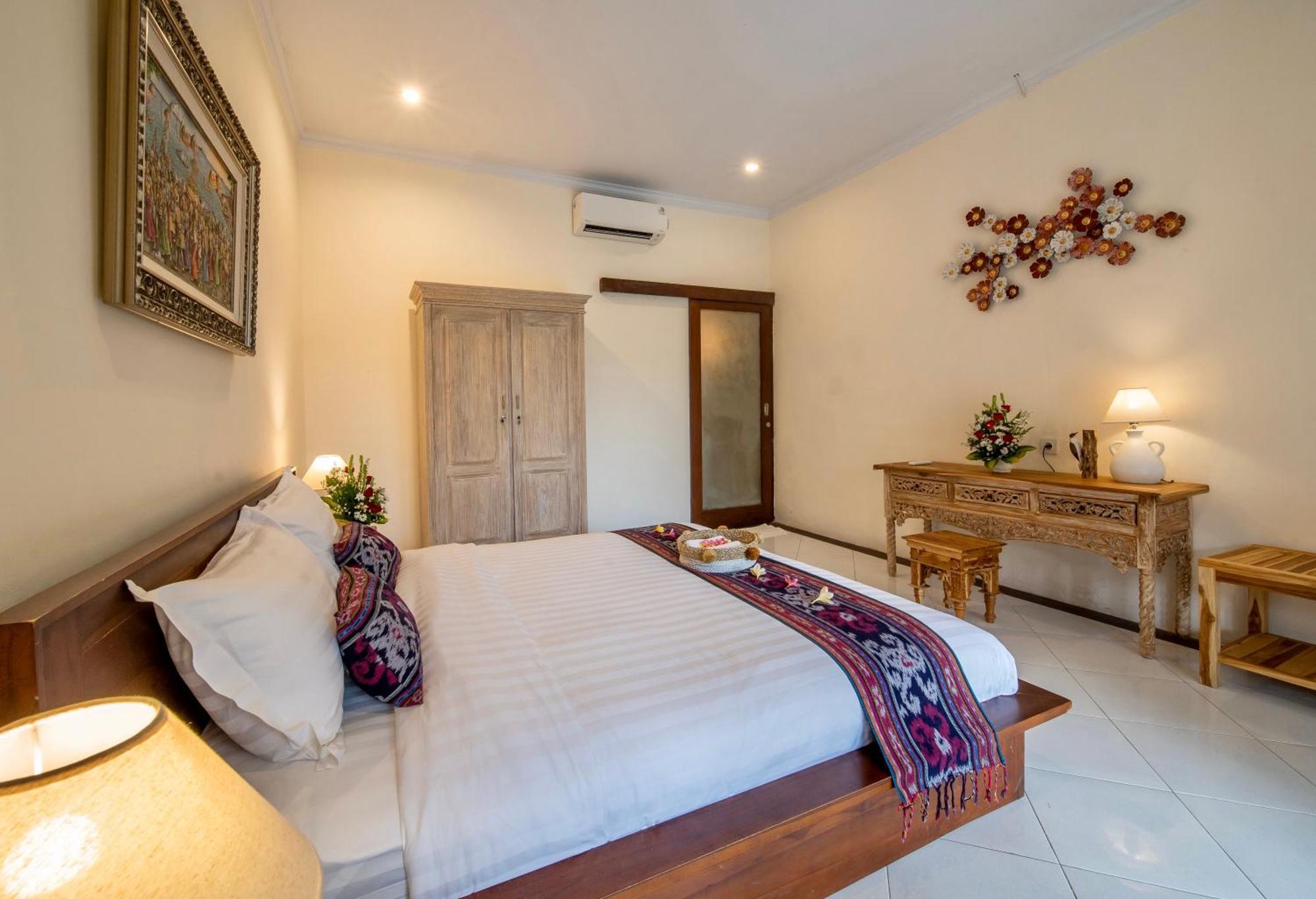 Bens Tunjung Two-bedroom With Private Pool Kuta Villa Seminyak (Bali)