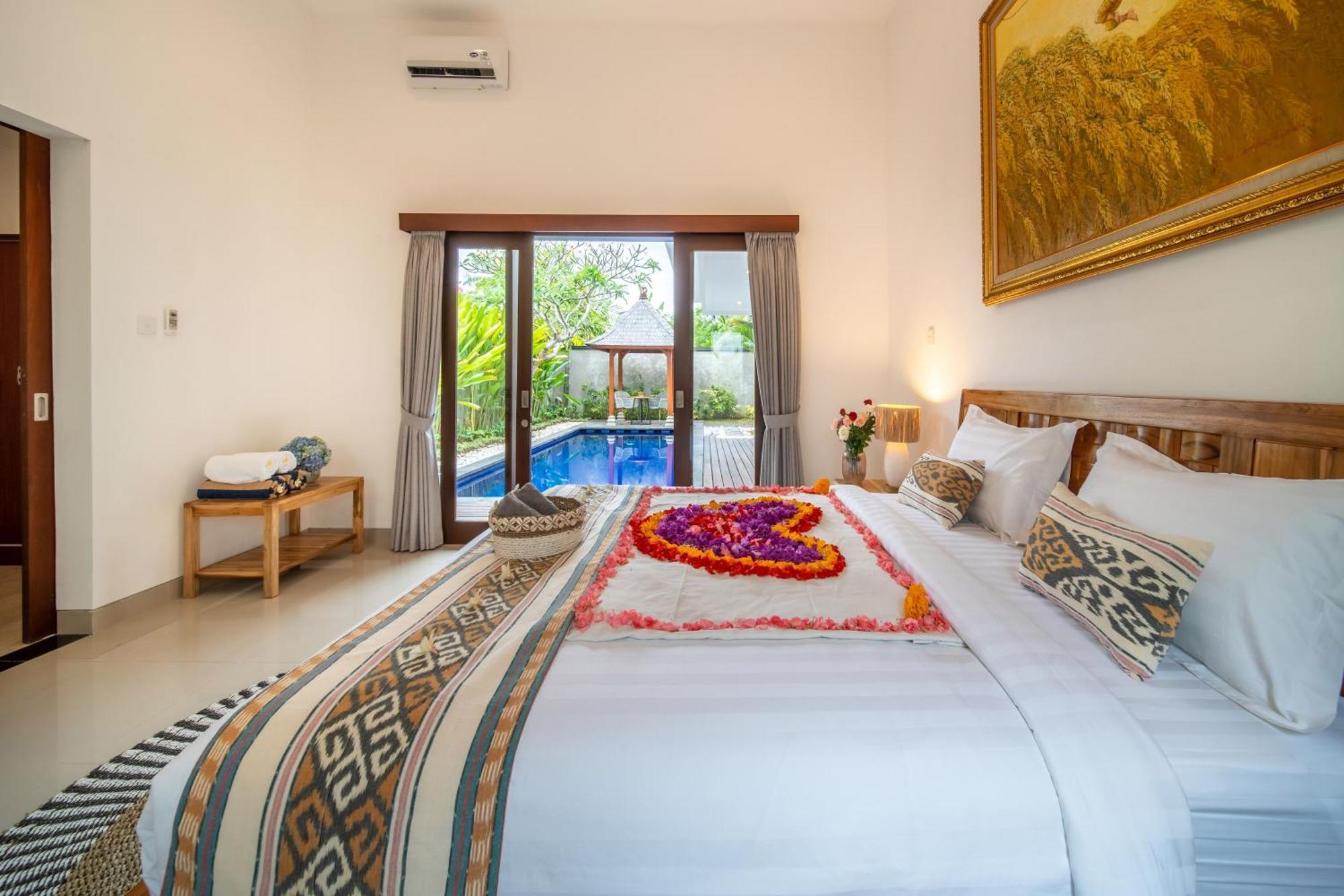 Arts Biyu Two-bedroom With Private Pool Kuta