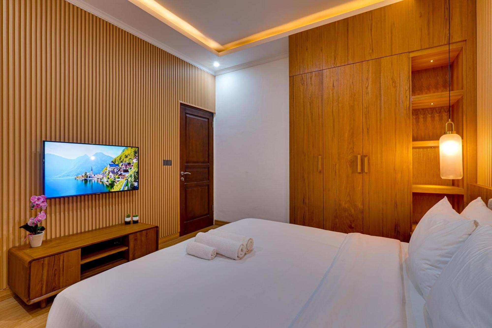 Taman 45 Near Double Six Villa