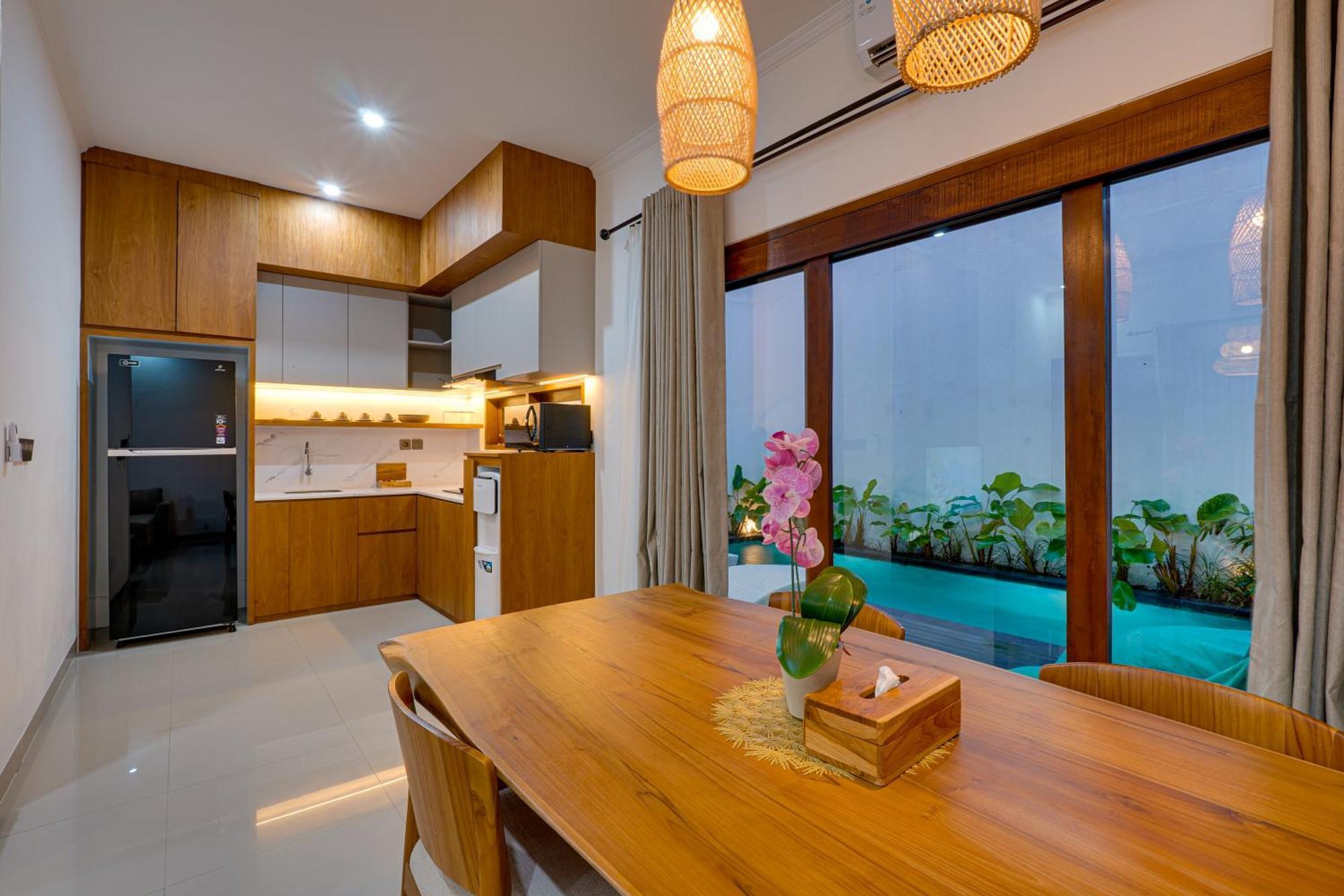 Taman 45 Near Double Six Villa