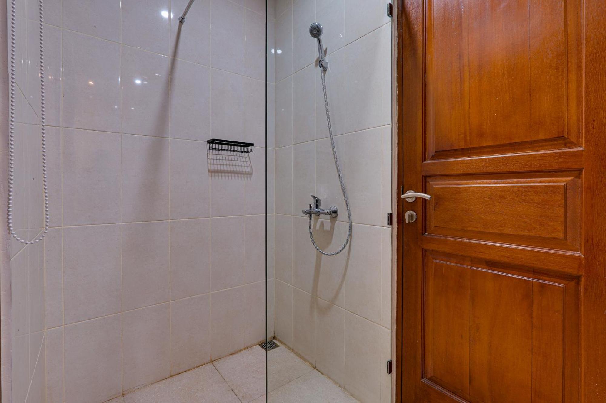 Villa Taman 45 Near Double Six