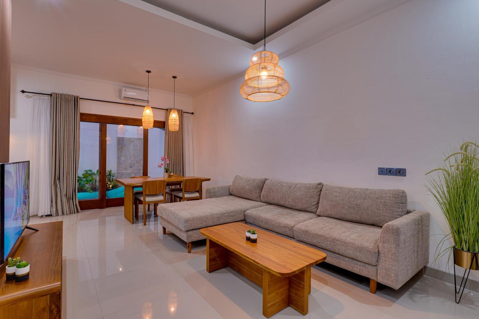 Taman 45 Near Double Six Villa *