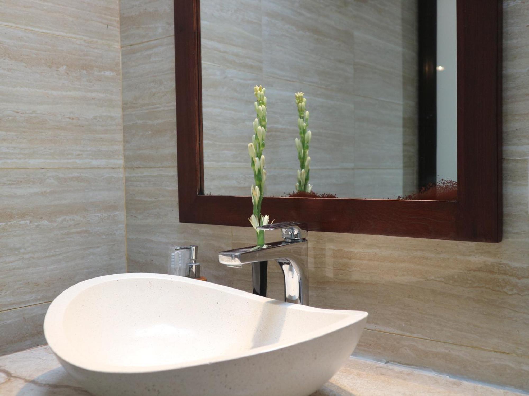 Sinergi 2br Tranquil In Villa